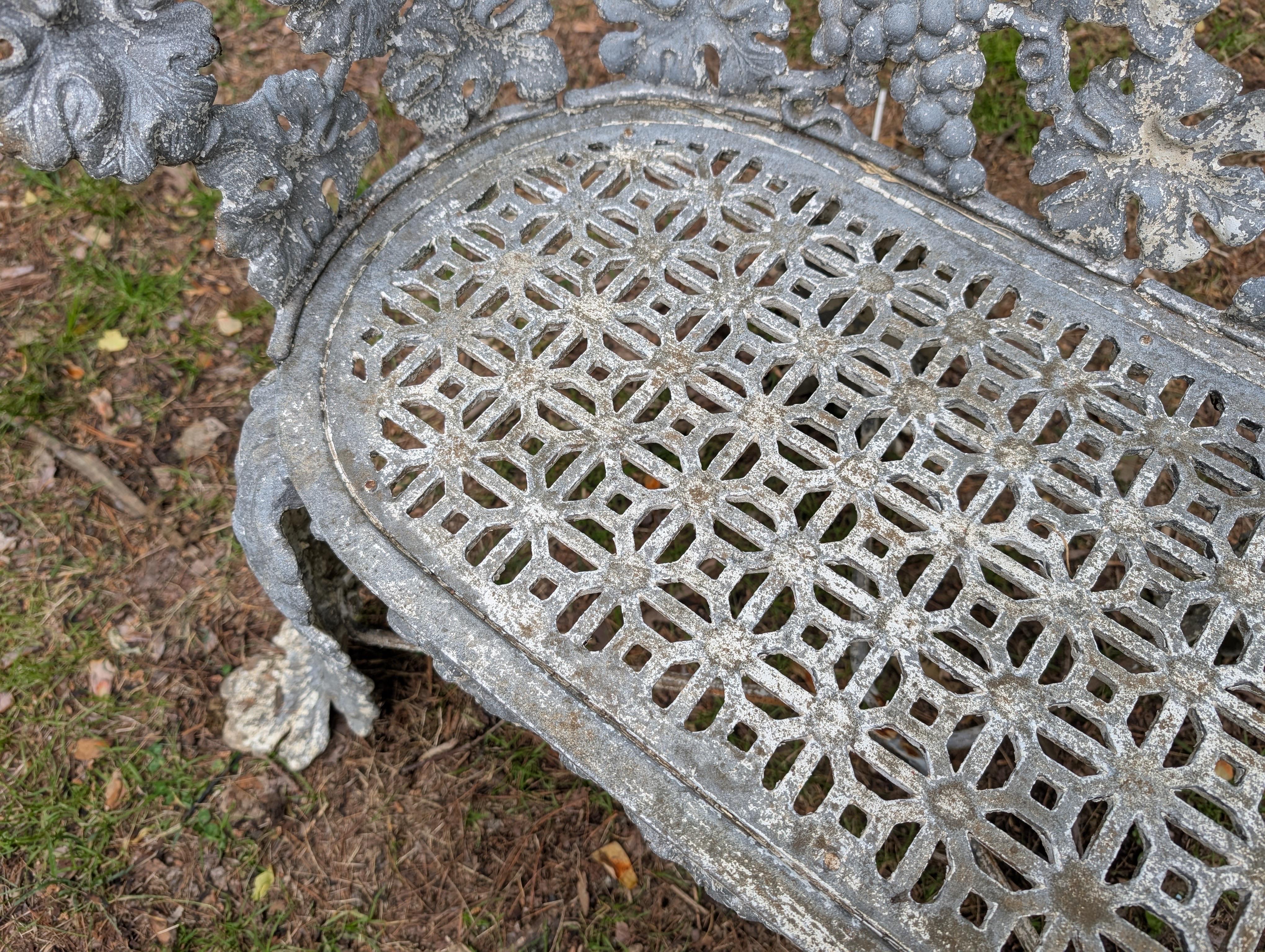 Antique Victoria Cast Iron Painted Garden Bench In Good Condition For Sale In Lambertville, NJ