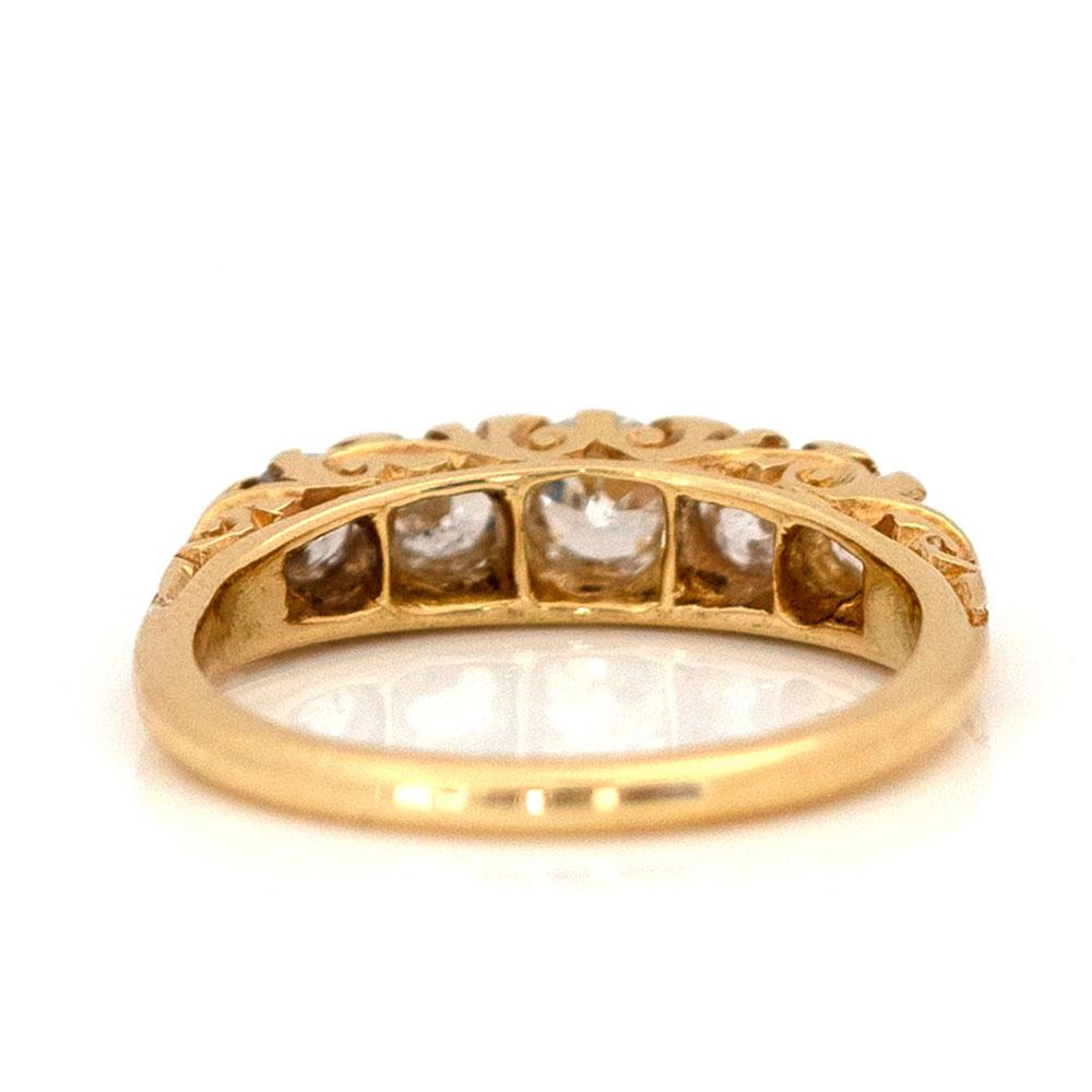 Antique Victorian 0.6ct Five Stone Diamond 18ct Gold Ring In Good Condition For Sale In London, GB