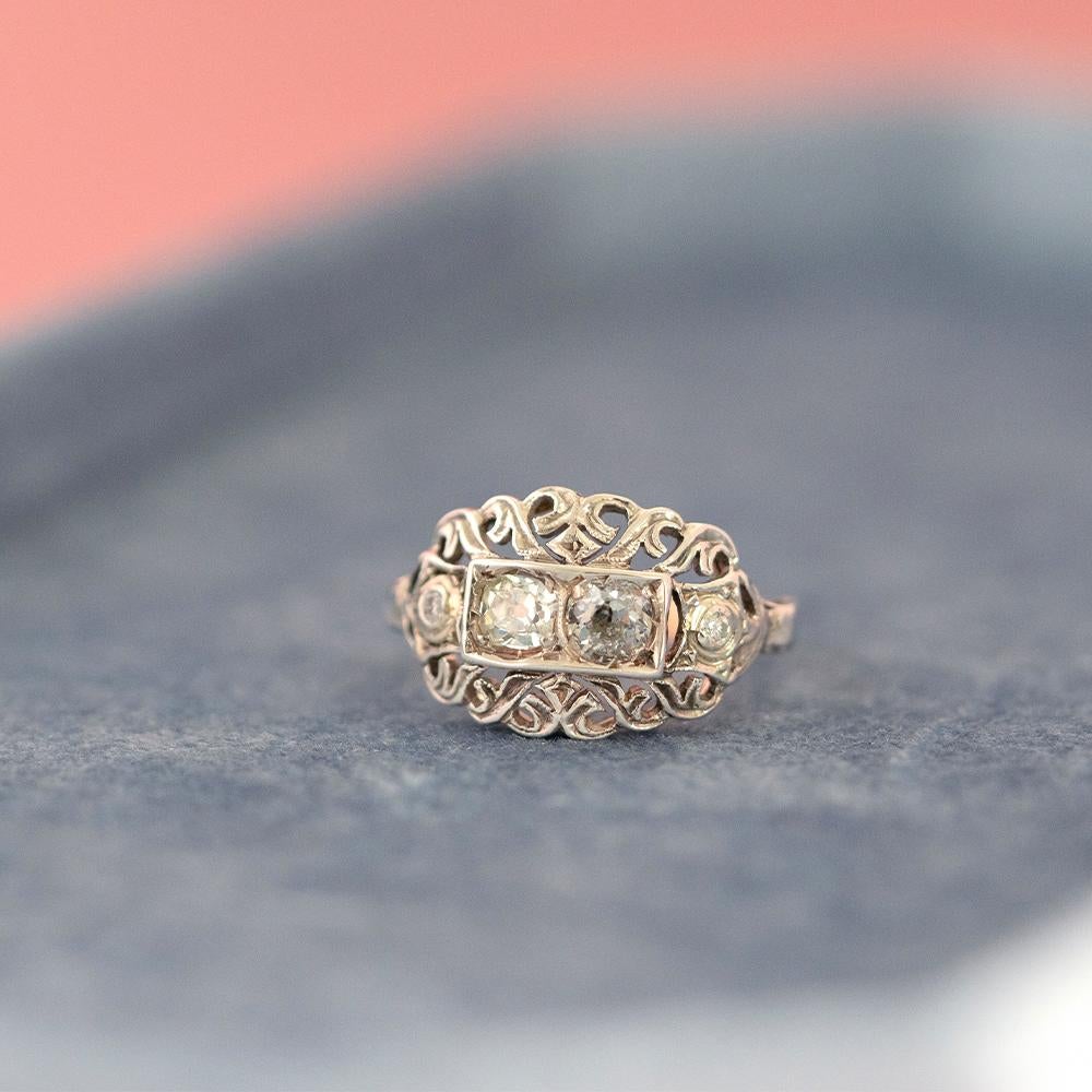 Women's or Men's Antique Victorian 0.70 Carat Diamond 14 Carat Gold Ring For Sale
