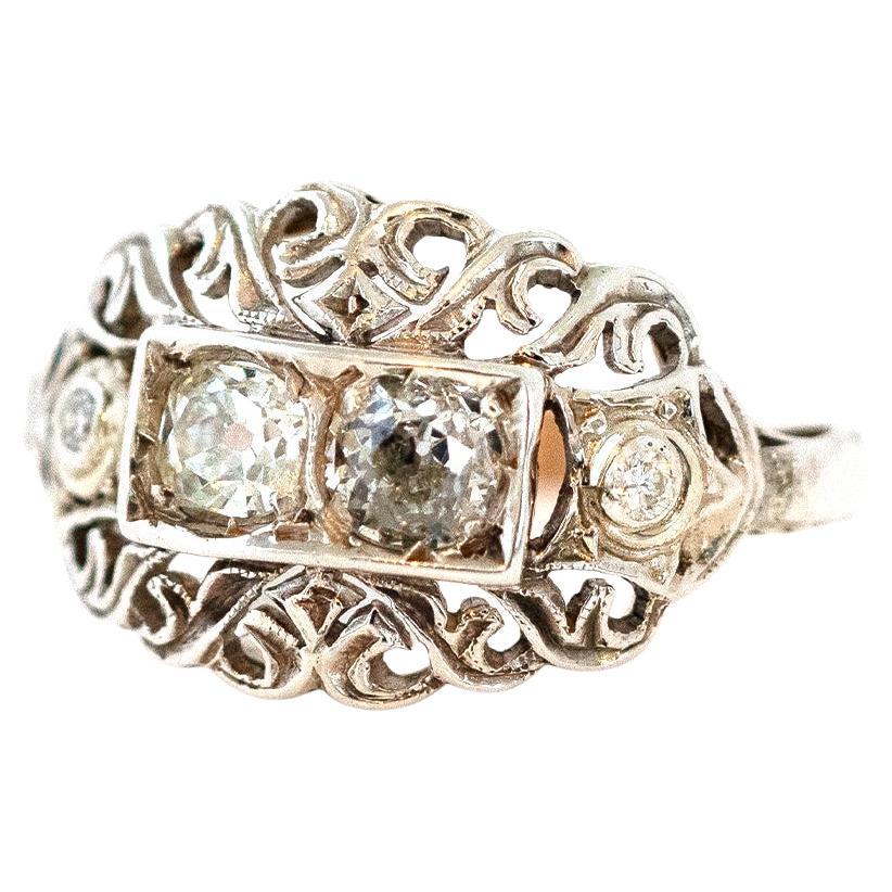 Antique Victorian 0.70 Carat Diamond 14 Carat Gold Ring