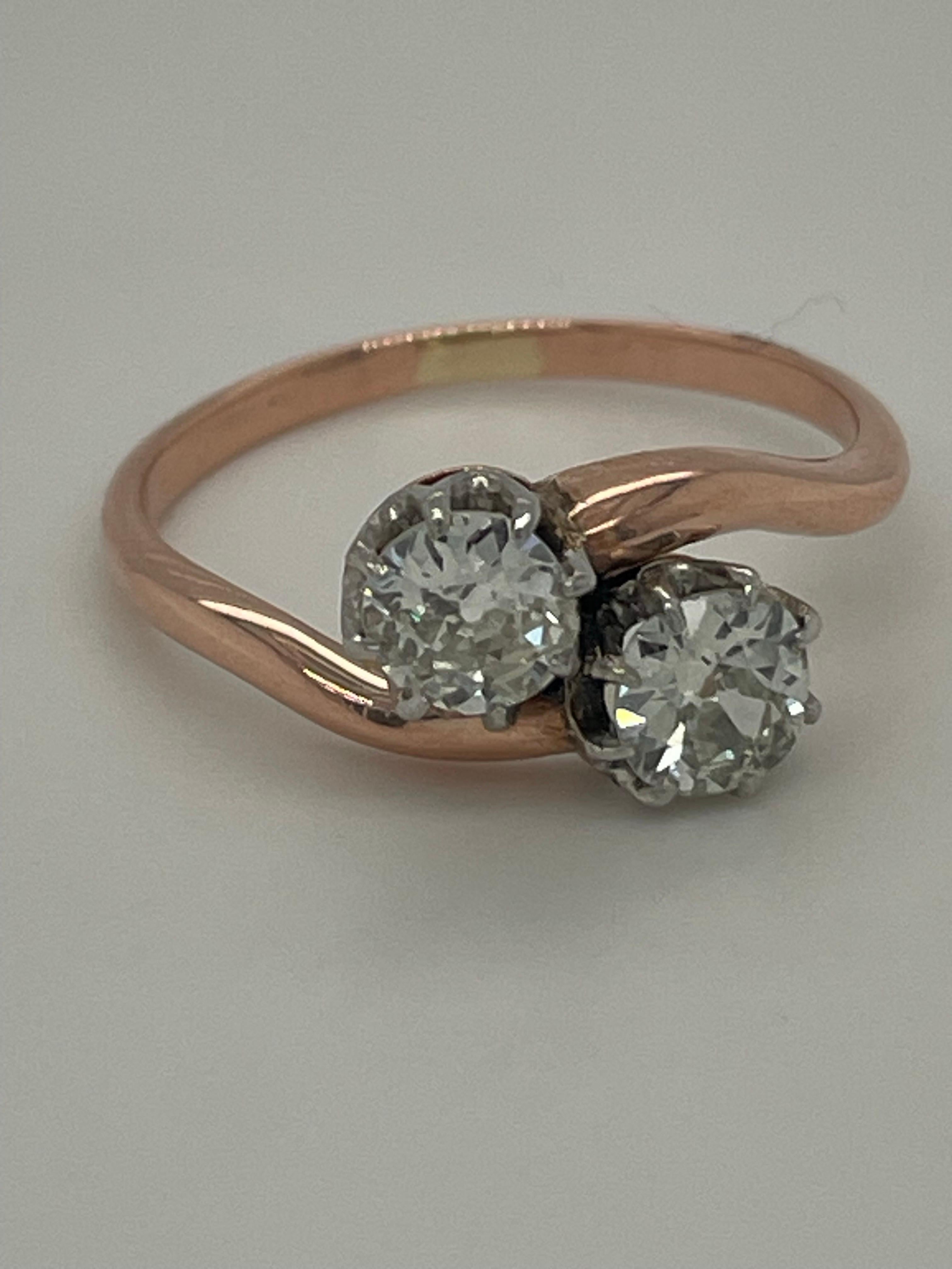 Taille ronde Bague victorienne ancienne croisée 