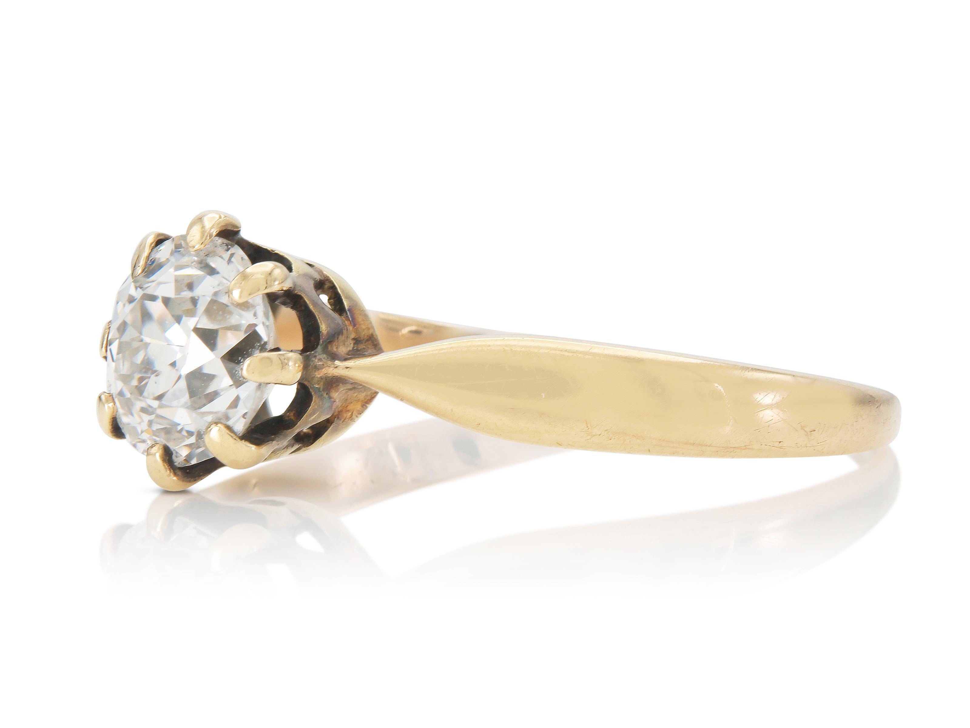 Finement réalisée en or jaune 18k avec un diamant de taille européenne ancienne pesant environ 0,90 carat.
Fin des années 1800.
Taille 6 1/2