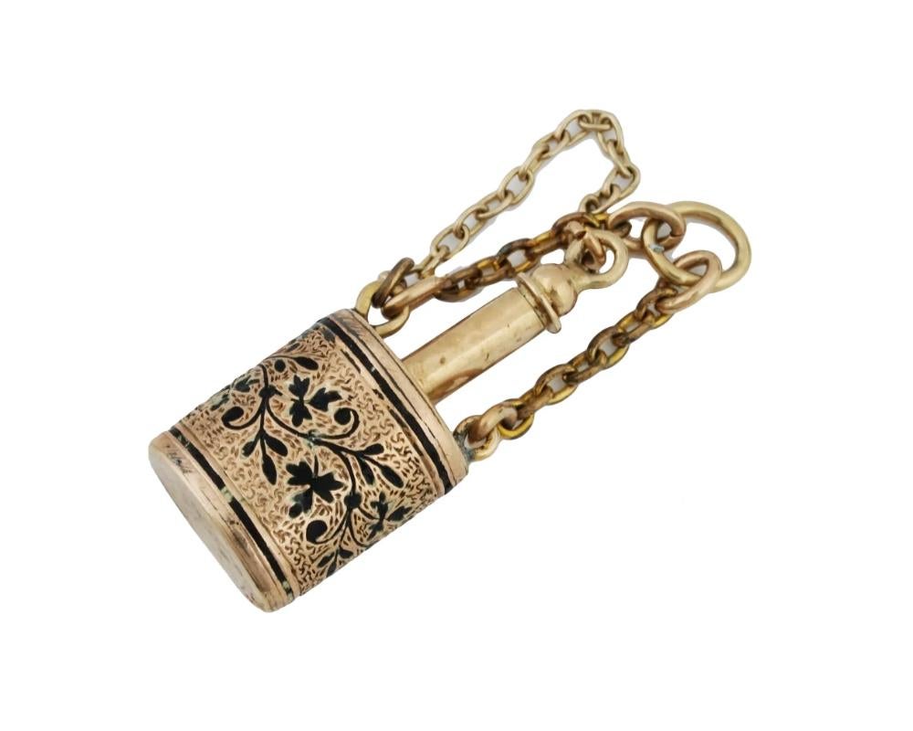 Victorien Antique breloque de flacon de parfum victorienne en or 10 carats émaillé en vente