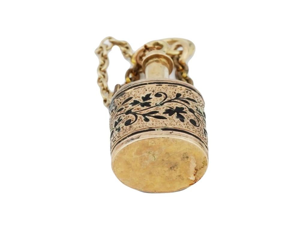 Antique breloque de flacon de parfum victorienne en or 10 carats émaillé en vente 1