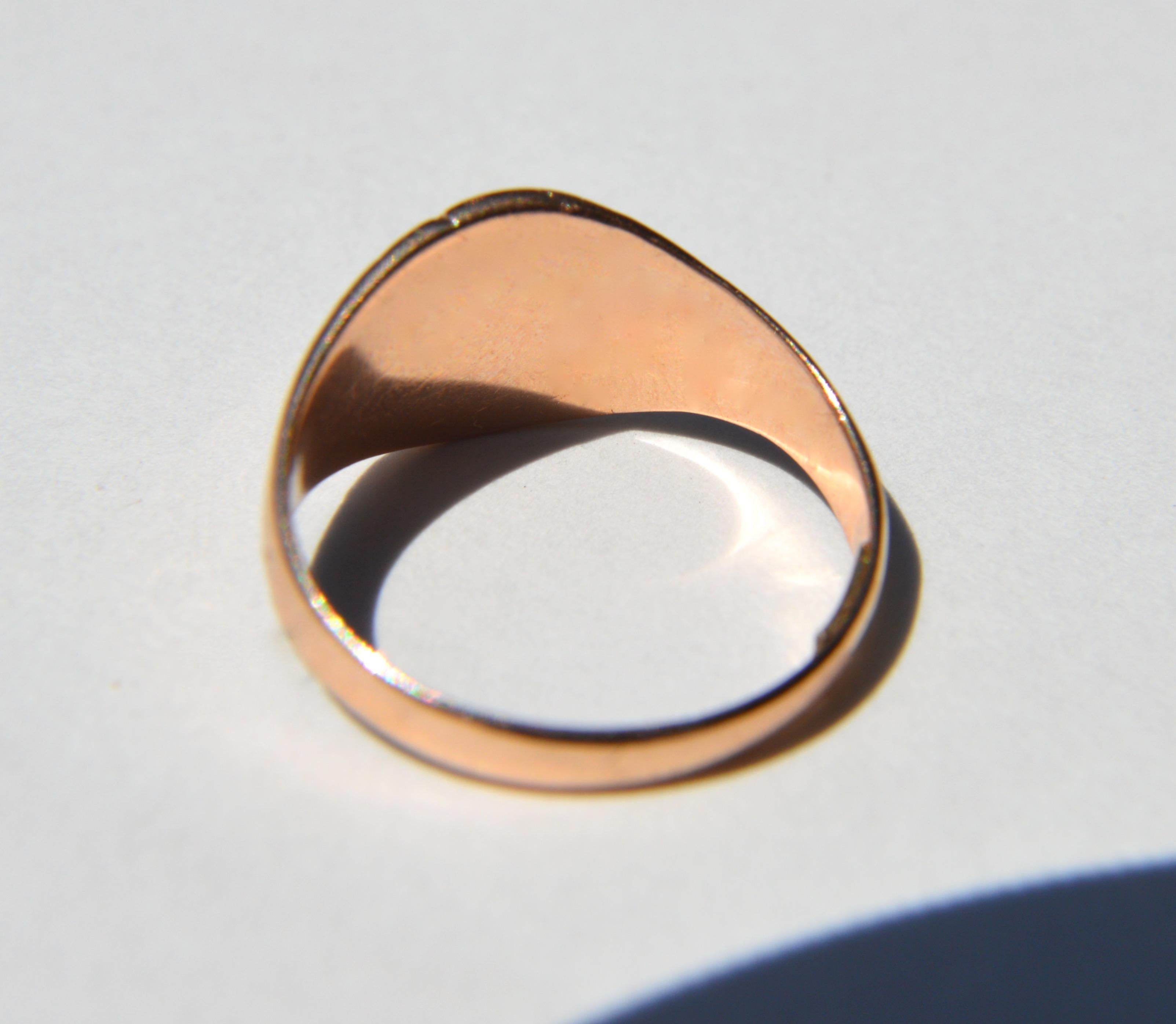 Women's or Men's Antique Victorian 10 Karat Rose Gold Signet Ring