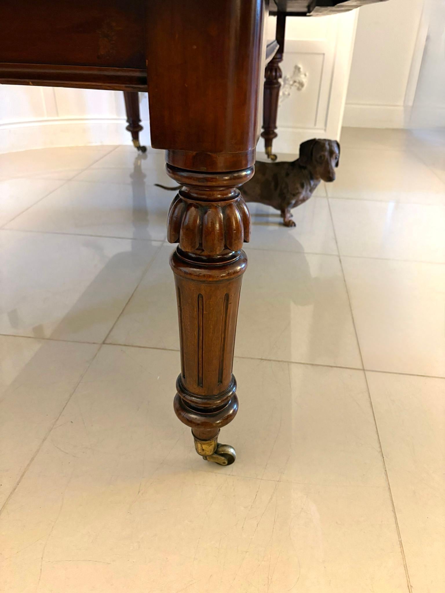 Antique Victorian 10 Seater Quality Figured Mahogany Extending Dining Table 7