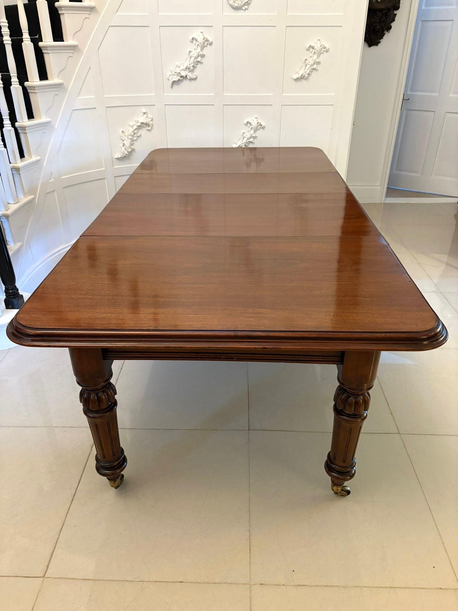 19th Century Antique Victorian 10 Seater Quality Figured Mahogany Extending Dining Table