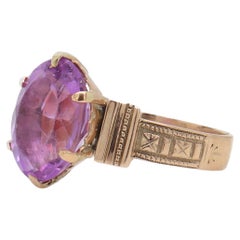 Anillo victoriano antiguo de oro de 10 quilates y amatista de talla ovalada