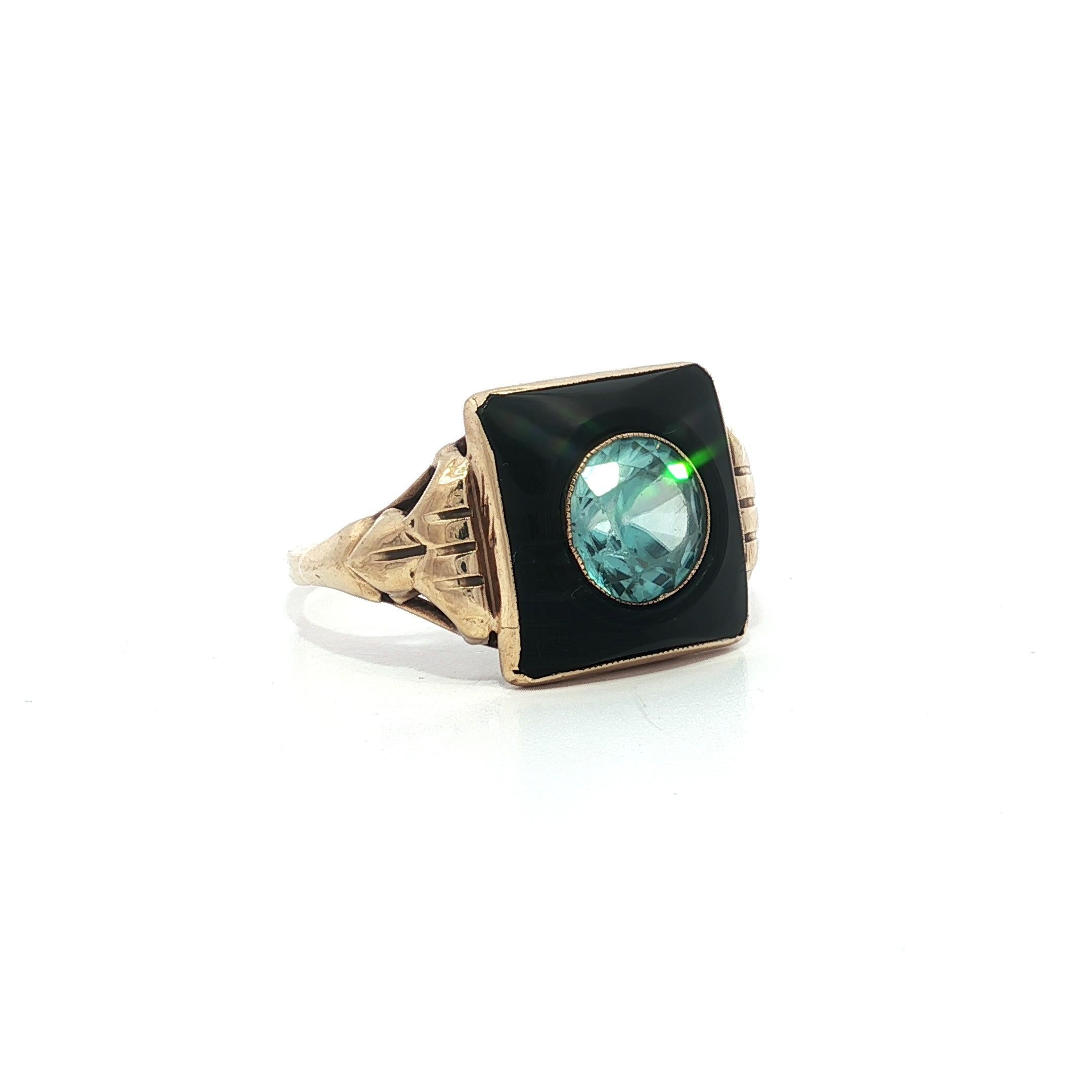 Victorien Bague victorienne ancienne en or 10k Onyx noir avec centre en zircon bleu, plateau carré en vente