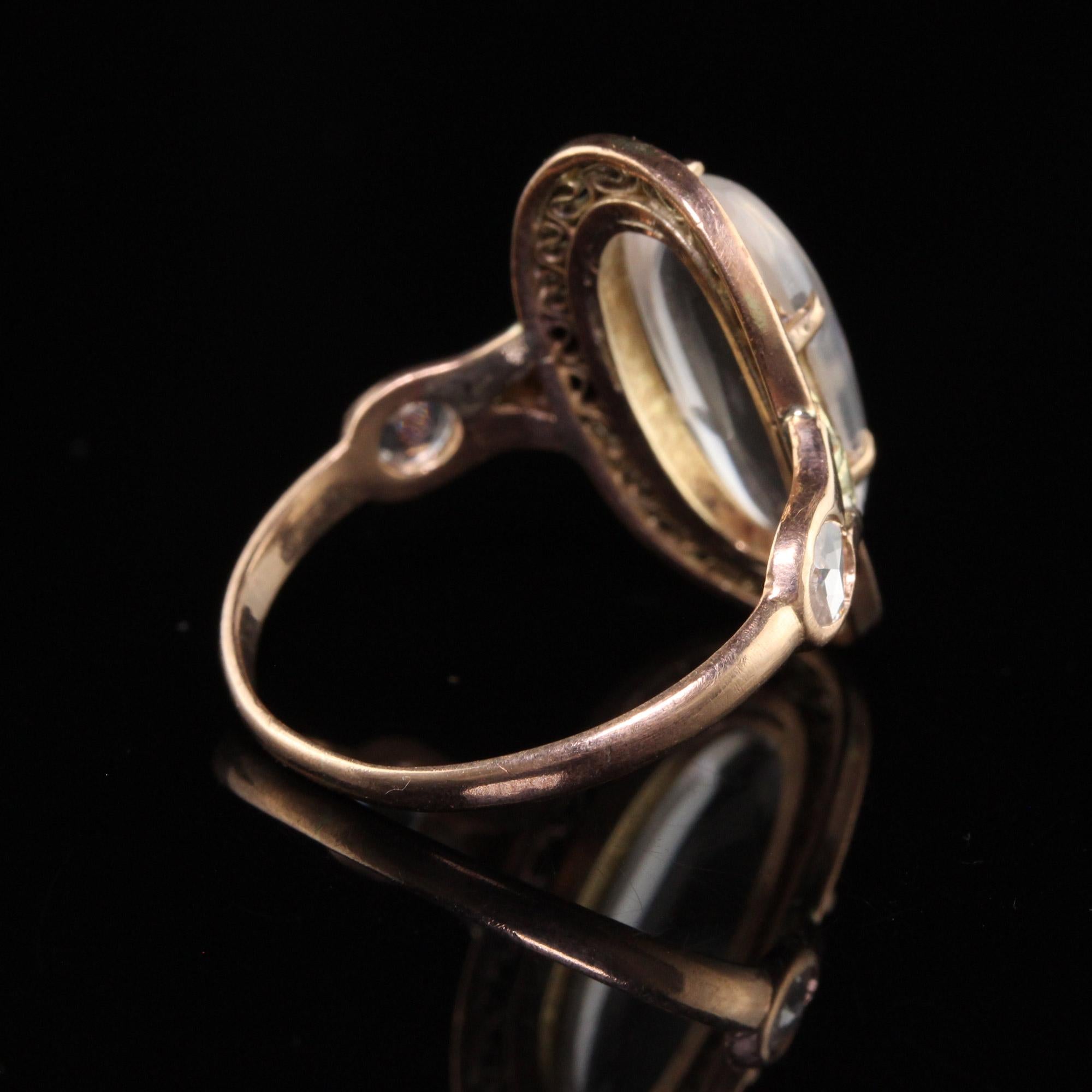 Bague victorienne ancienne en or rose et or jaune 10 carats avec pierre de lune et diamants taille rose Bon état - En vente à Great Neck, NY