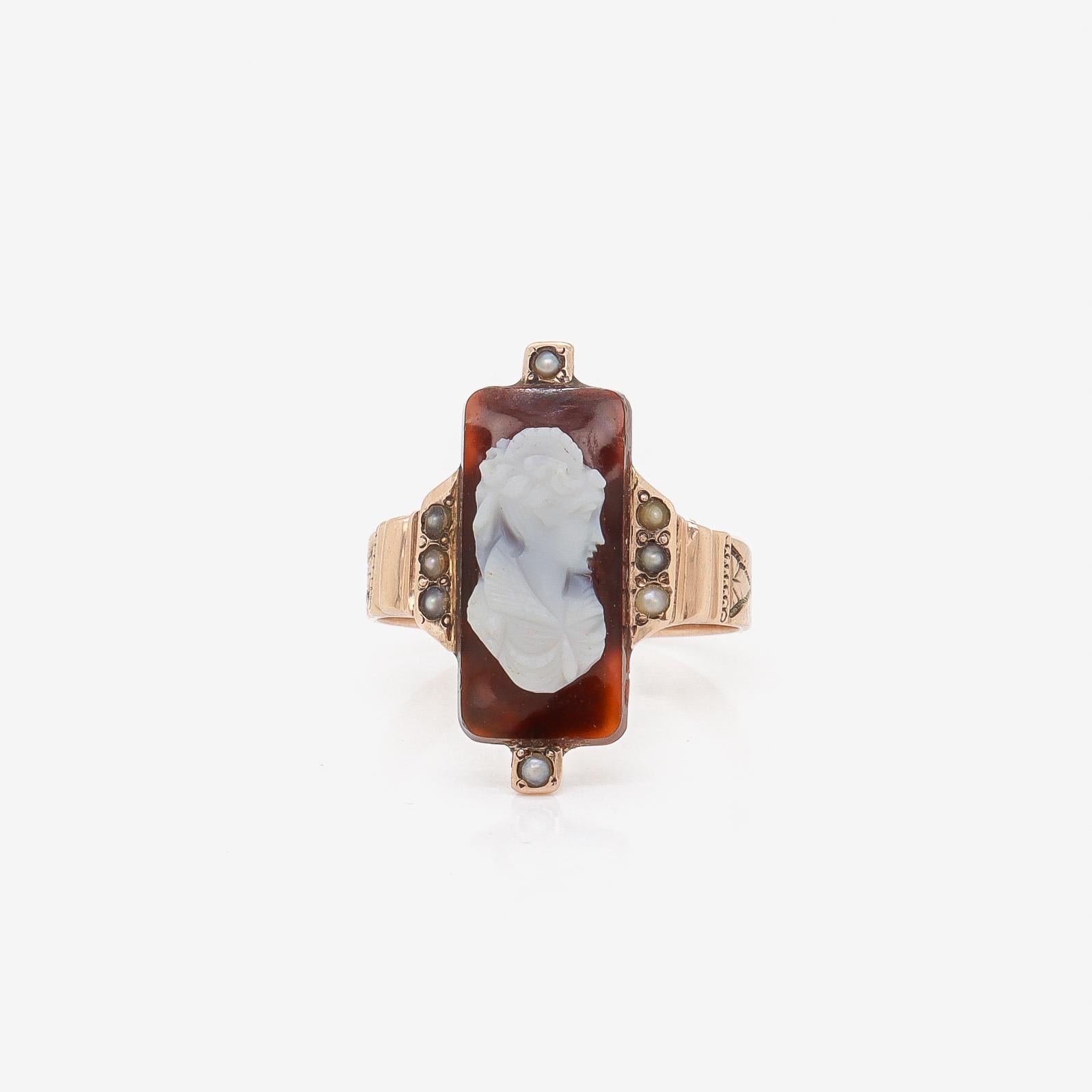 Cabochon Antique Victorian 10K Rose Gold & Carved Agate Cameo Ring For Sale