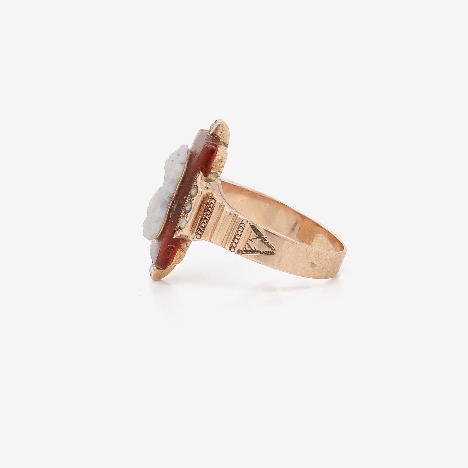 Women's Antique Victorian 10K Rose Gold & Carved Agate Cameo Ring For Sale
