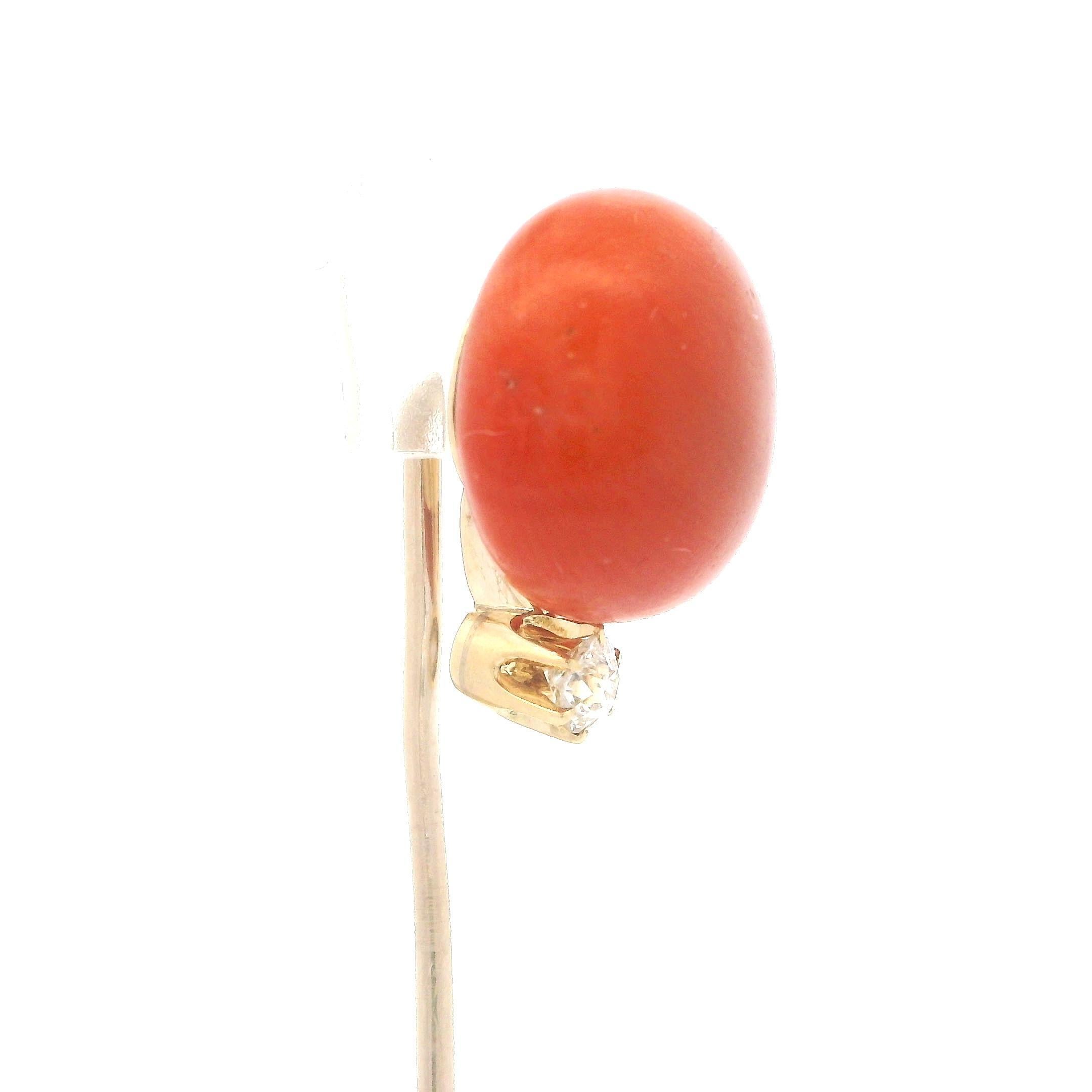 Women's or Men's Antique Victorian 10k Yellow Gold 14.3mm Coral Button & Diamond Stick Pin For Sale