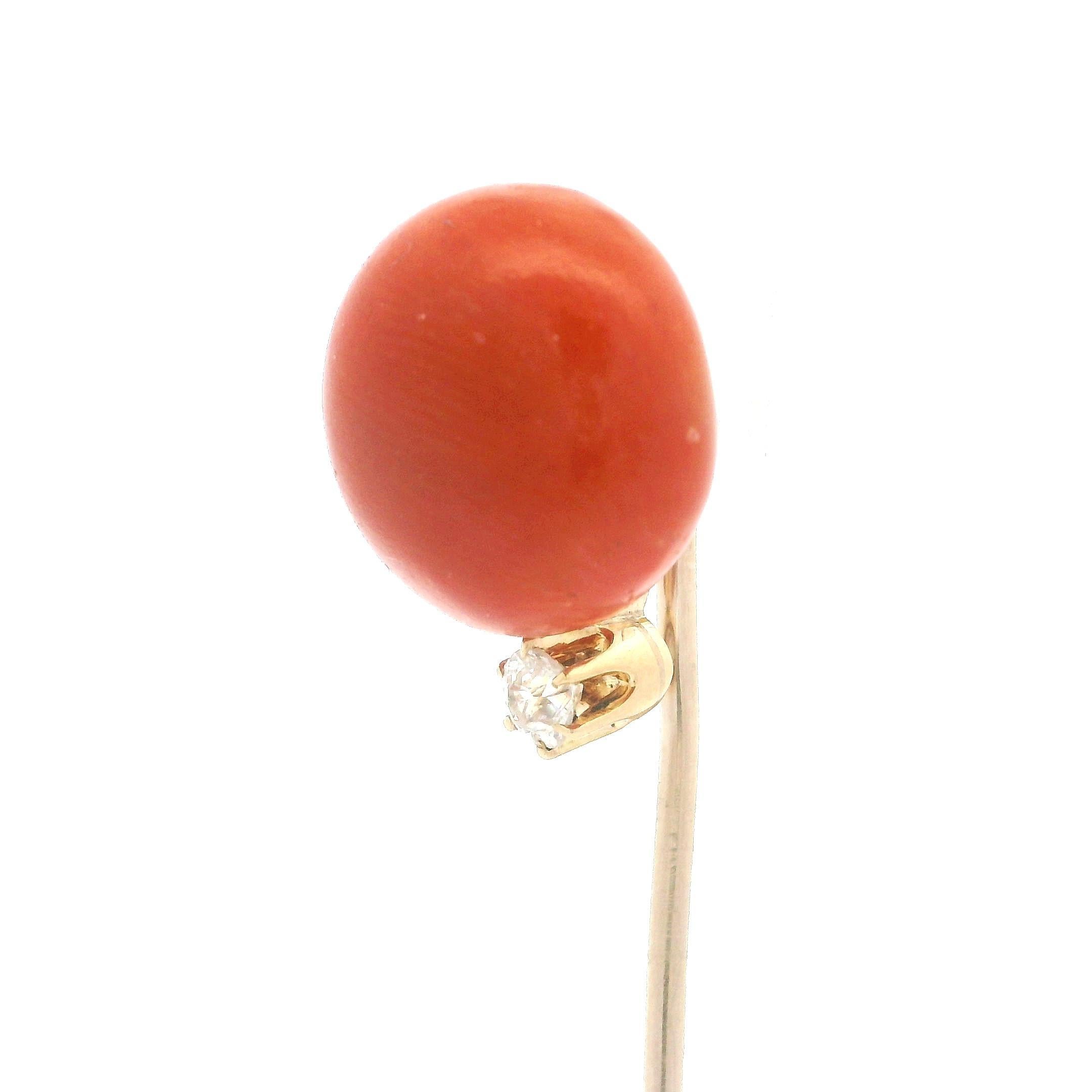 Antique Victorian 10k Yellow Gold 14.3mm Coral Button & Diamond Stick Pin For Sale 1