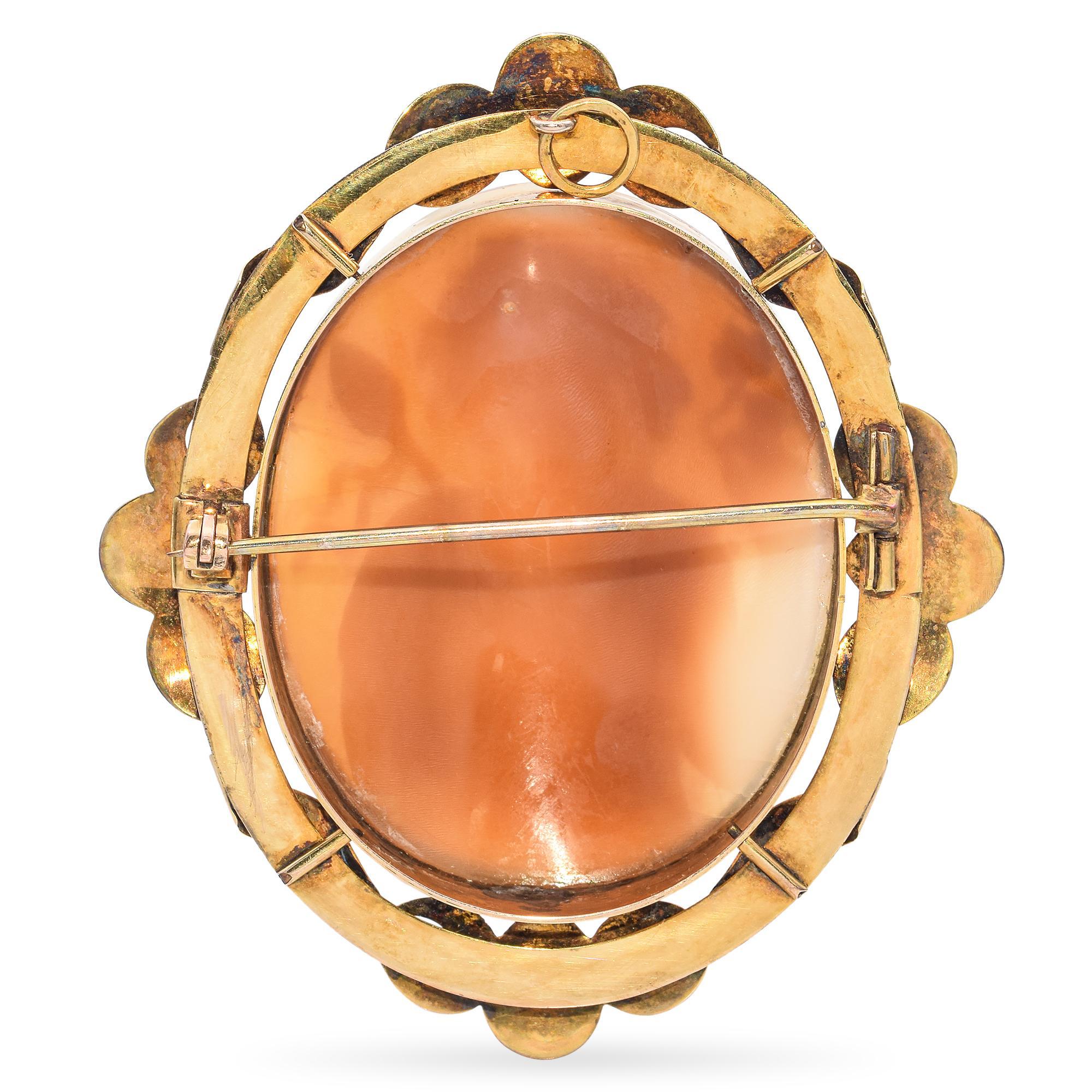Antique Victorian 10K Yellow Gold Bacchante Cameo Brooch For Sale 1
