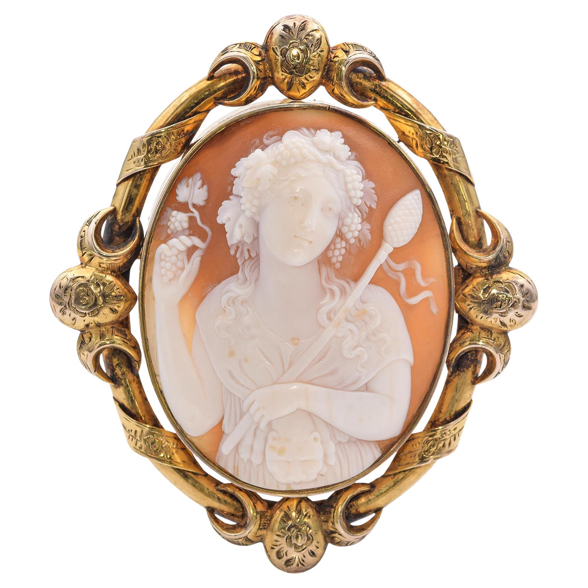 Antique Victorian 10K Yellow Gold Bacchante Cameo Brooch