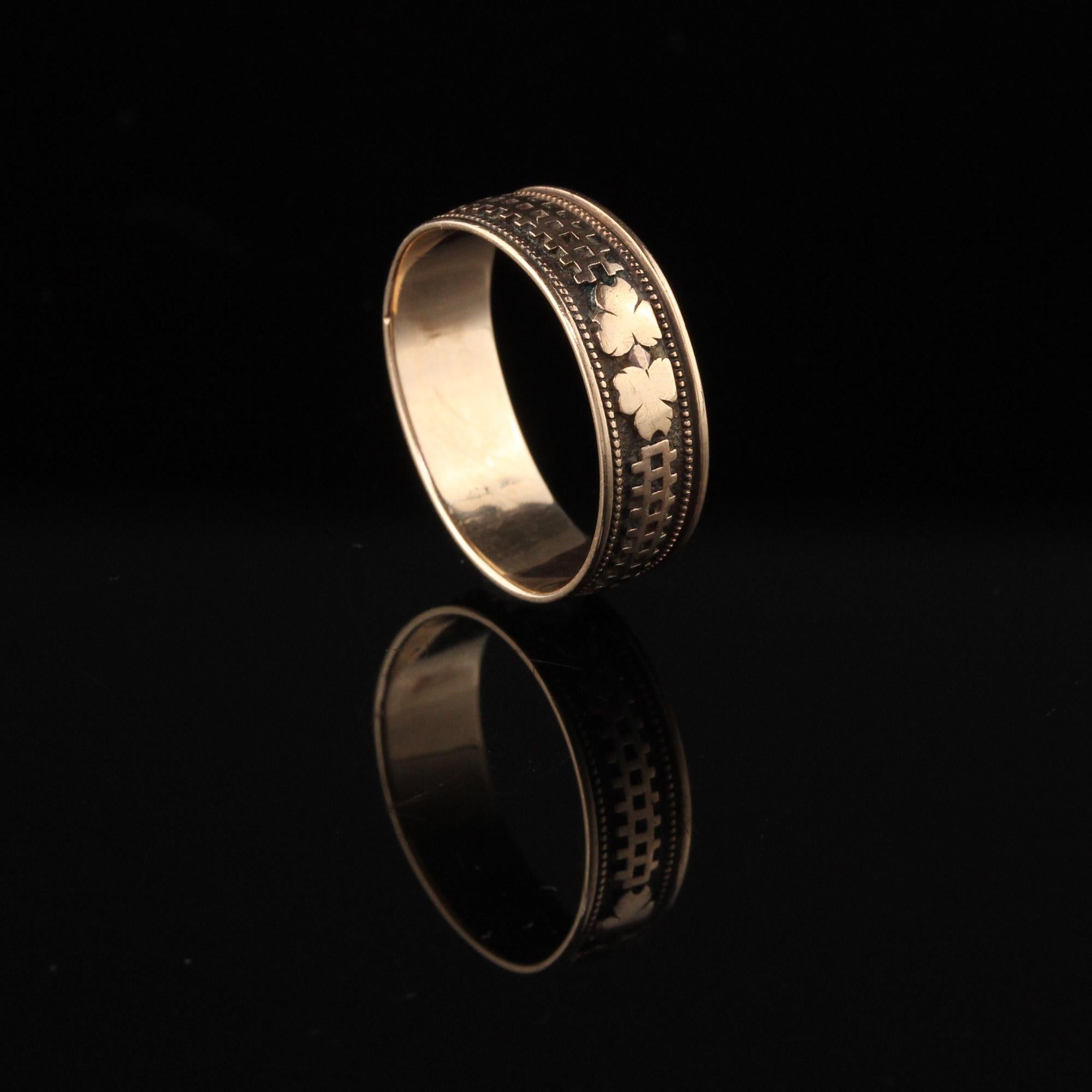Women's or Men's Antique Victorian 10 Karat Yellow Gold Band For Sale