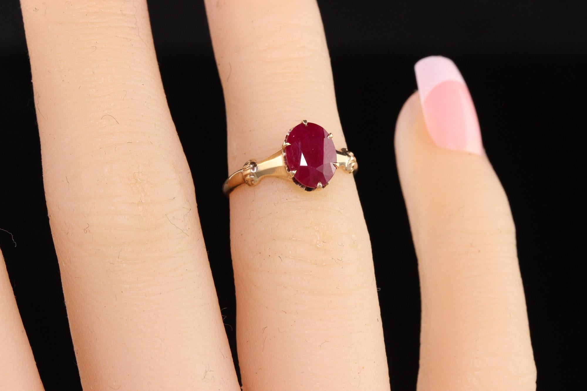 Antique Victorian 10K Yellow Gold Burmese Ruby Engagement Ring In Good Condition In Great Neck, NY