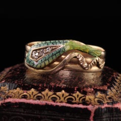 Antiker viktorianischer Schlangenring aus 10 Karat Gelbgold mit Emaille und Diamanten