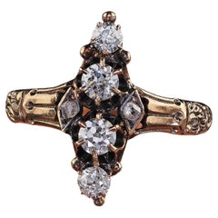 Antiker viktorianischer gravierter Ring aus 10 Karat Gelbgold mit Diamanten im Altschliff