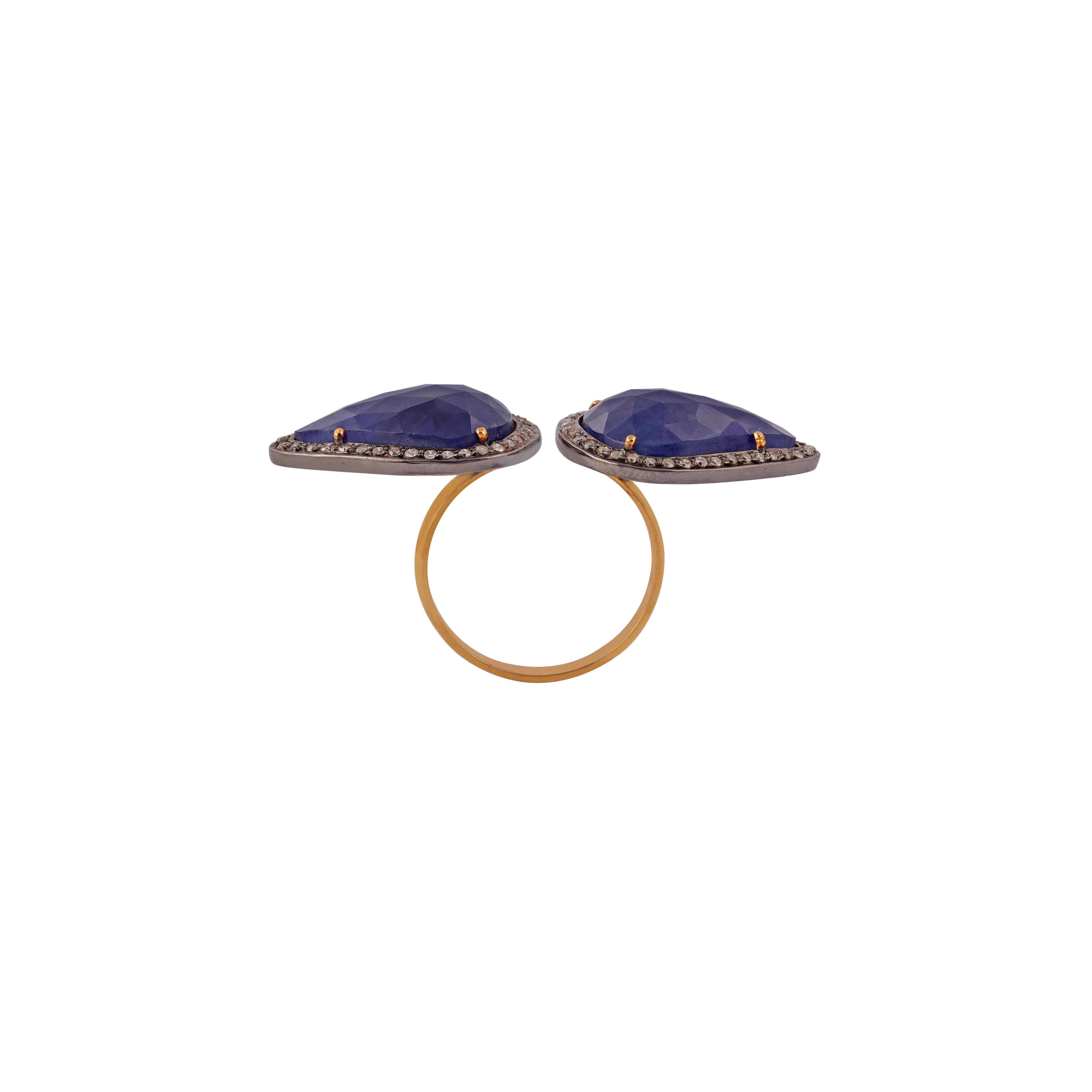 Antique Victorian 12.95 Carat Sapphire & Diamond Cocktail Ring in Gold & Silver In New Condition For Sale In Jaipur, Rajasthan