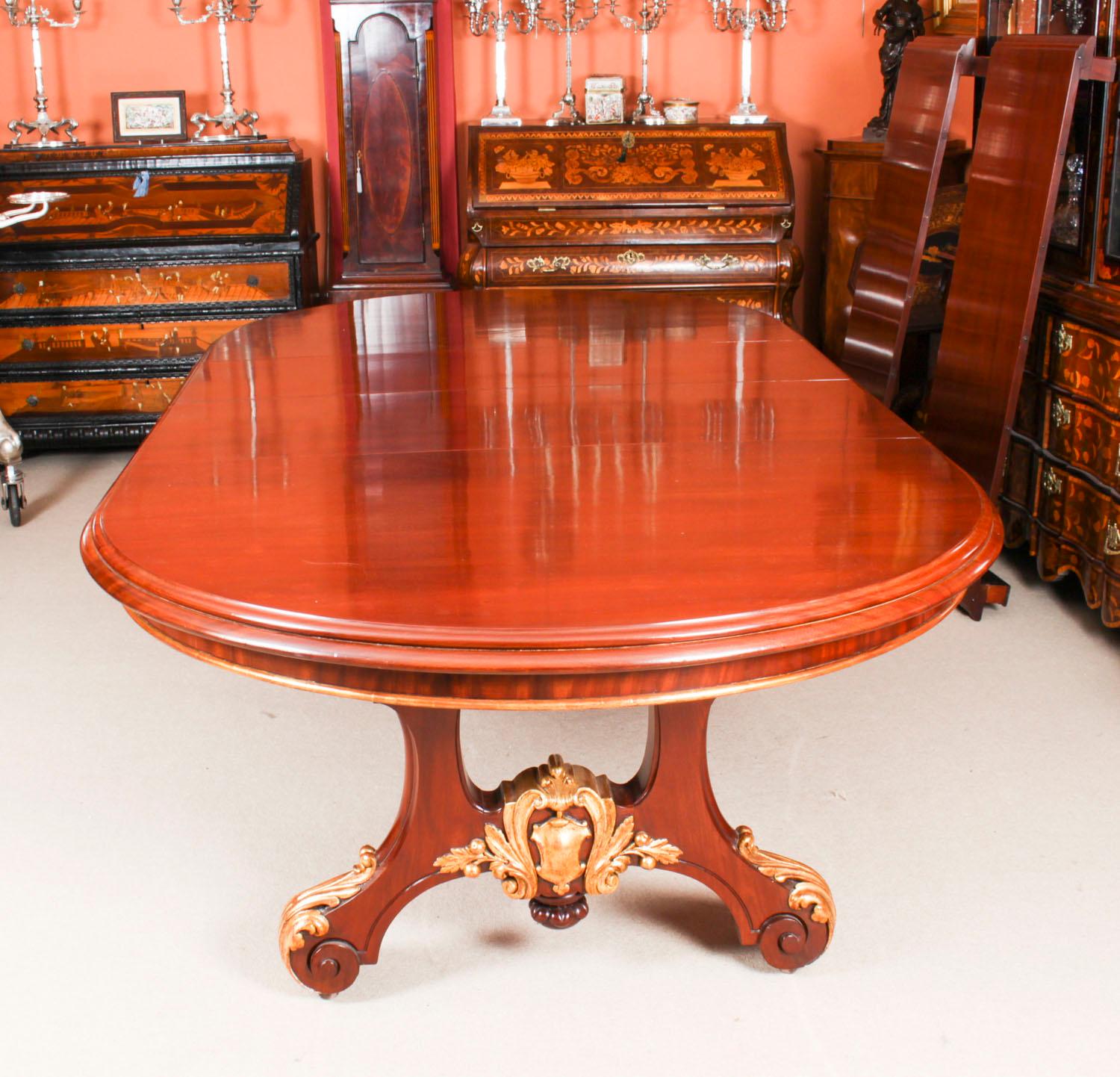 Ancienne table de salle à manger victorienne à deux pieds extensibles en acajou 19ème siècle en vente 8
