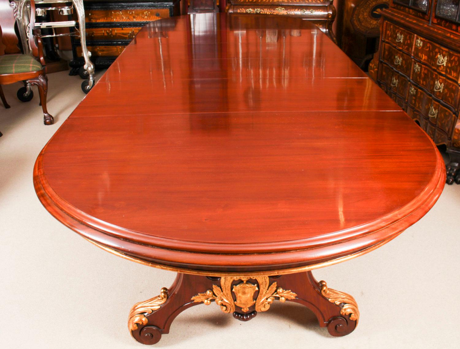 Antique Victorian Mahogany Twin Base Extending Dining Table, 19th C In Good Condition For Sale In London, GB