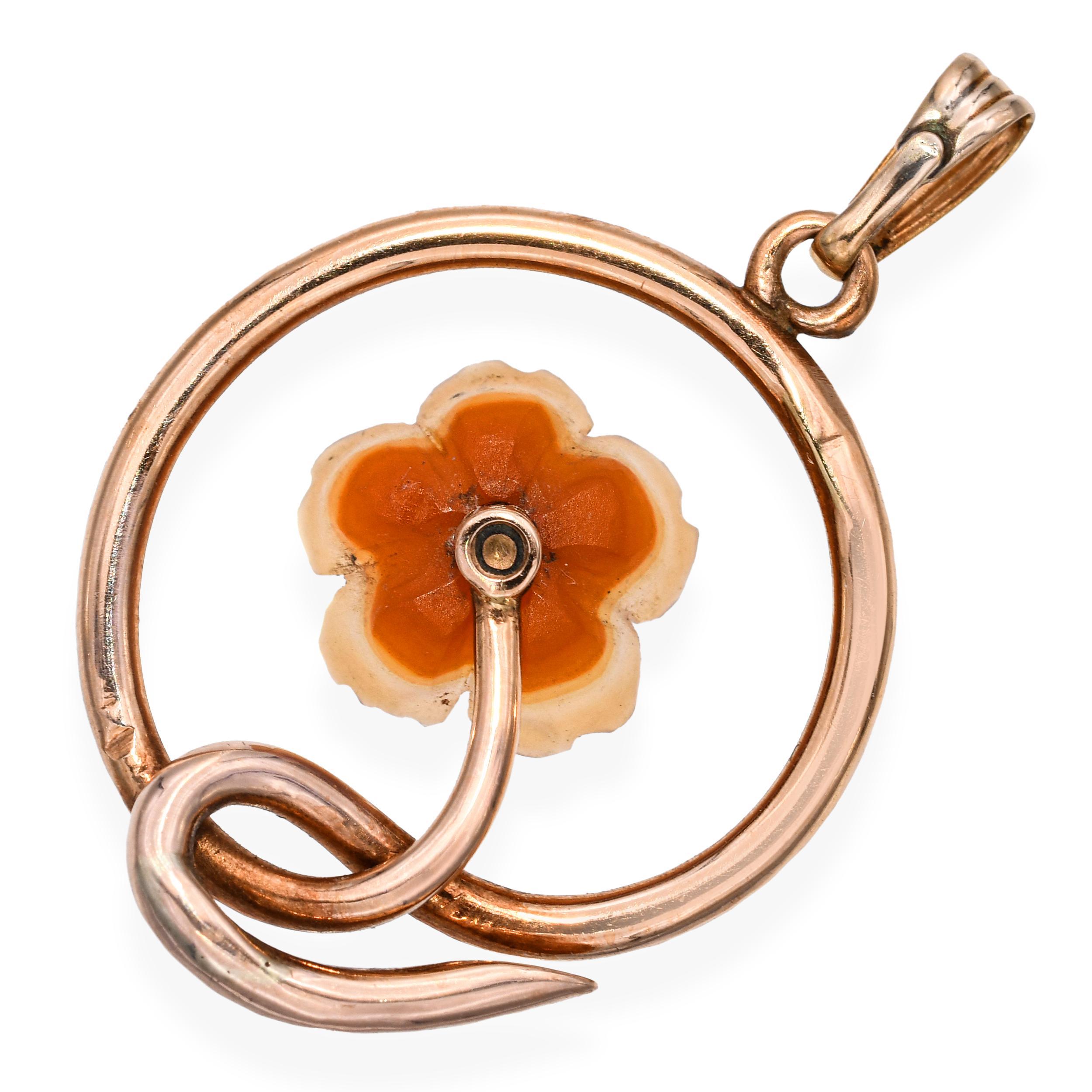 Pendentif Fleur en Agate et Diamant en or jaune 12k d'époque victorienne Bon état - En vente à New York, NY