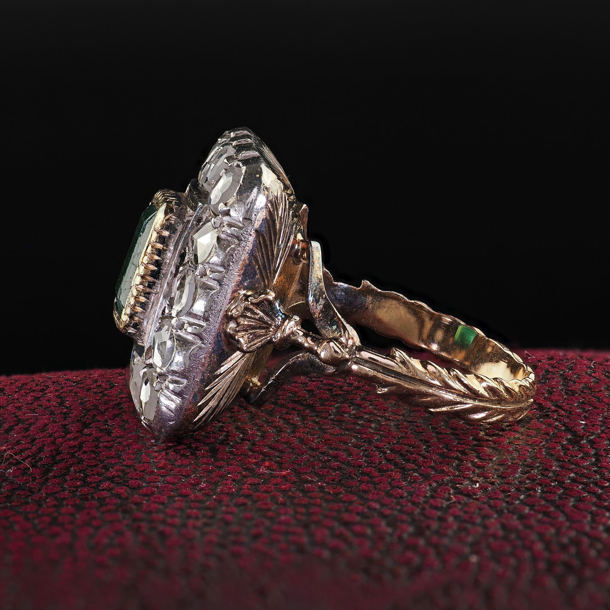 Antique Victorian Style 12K Yellow Gold Rose Cut Diamond Emerald Cocktail Ring In Good Condition In Great Neck, NY