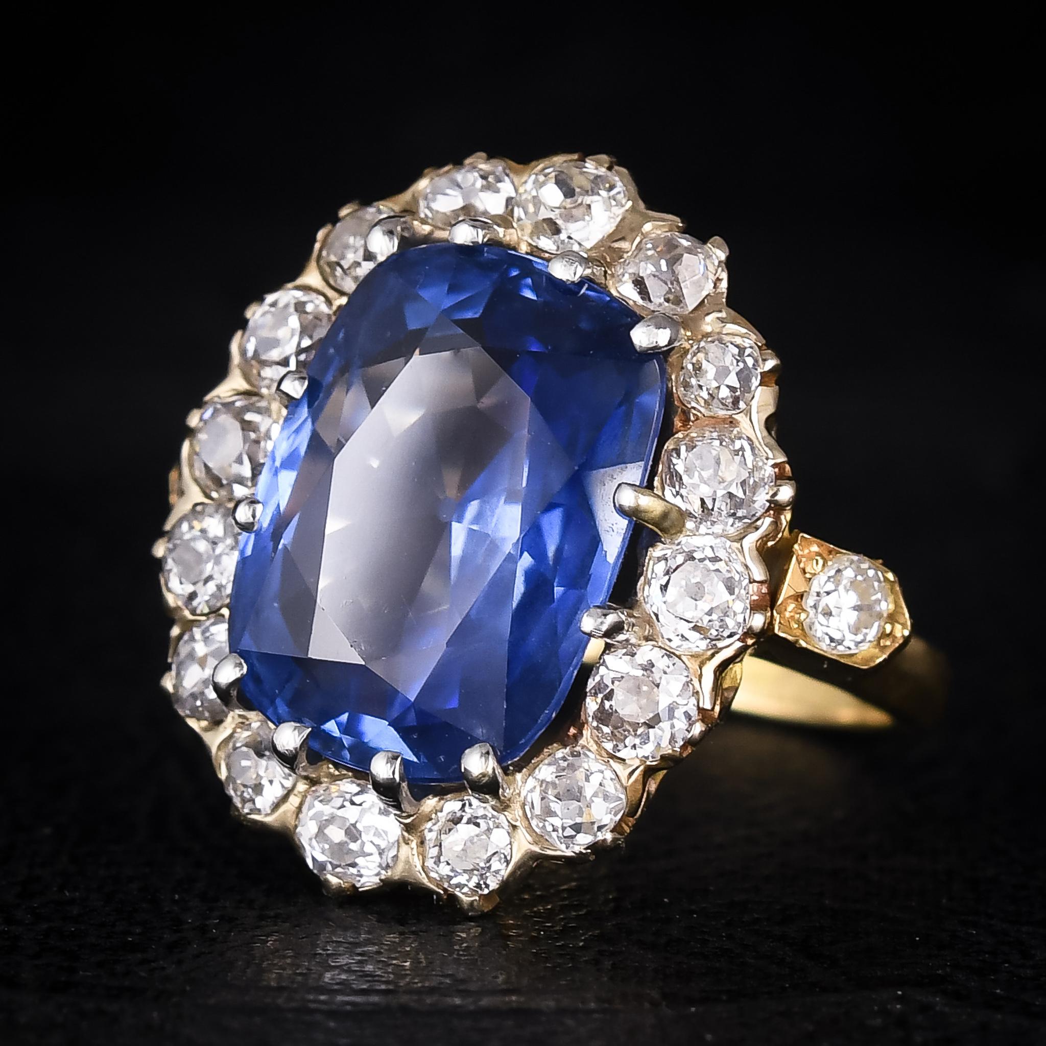 Late Victorian Antique Victorian 13.5 Carat Burma Sapphire Diamond Cluster Ring For Sale
