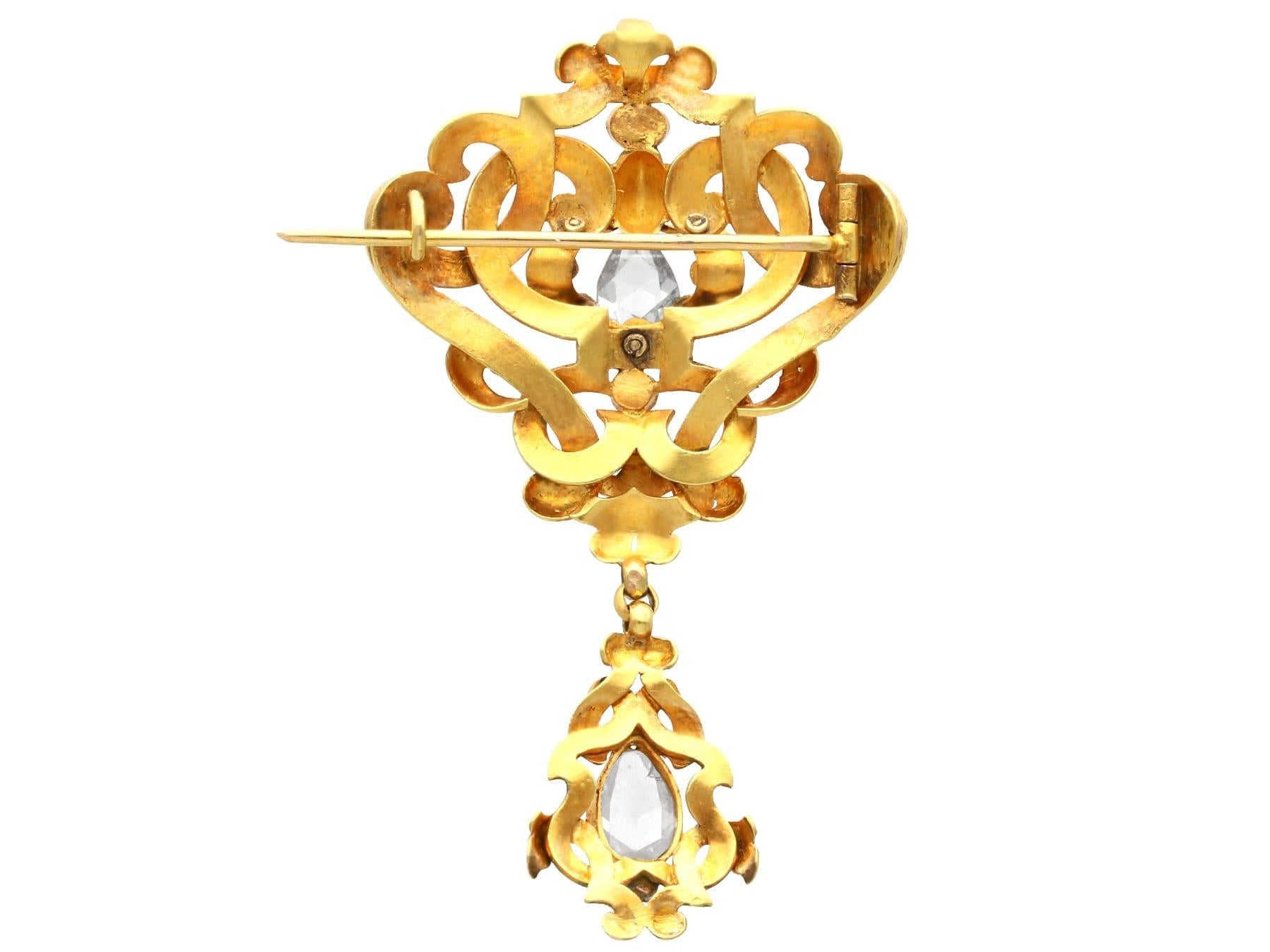Broche victorienne ancienne en or jaune 21 carats et émail avec diamants de 1,38 carat  Unisexe en vente