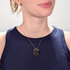 Antiker viktorianischer Charme oder Anhänger aus 14 Karat Gold und geschnitztem Karneol-Intaglio