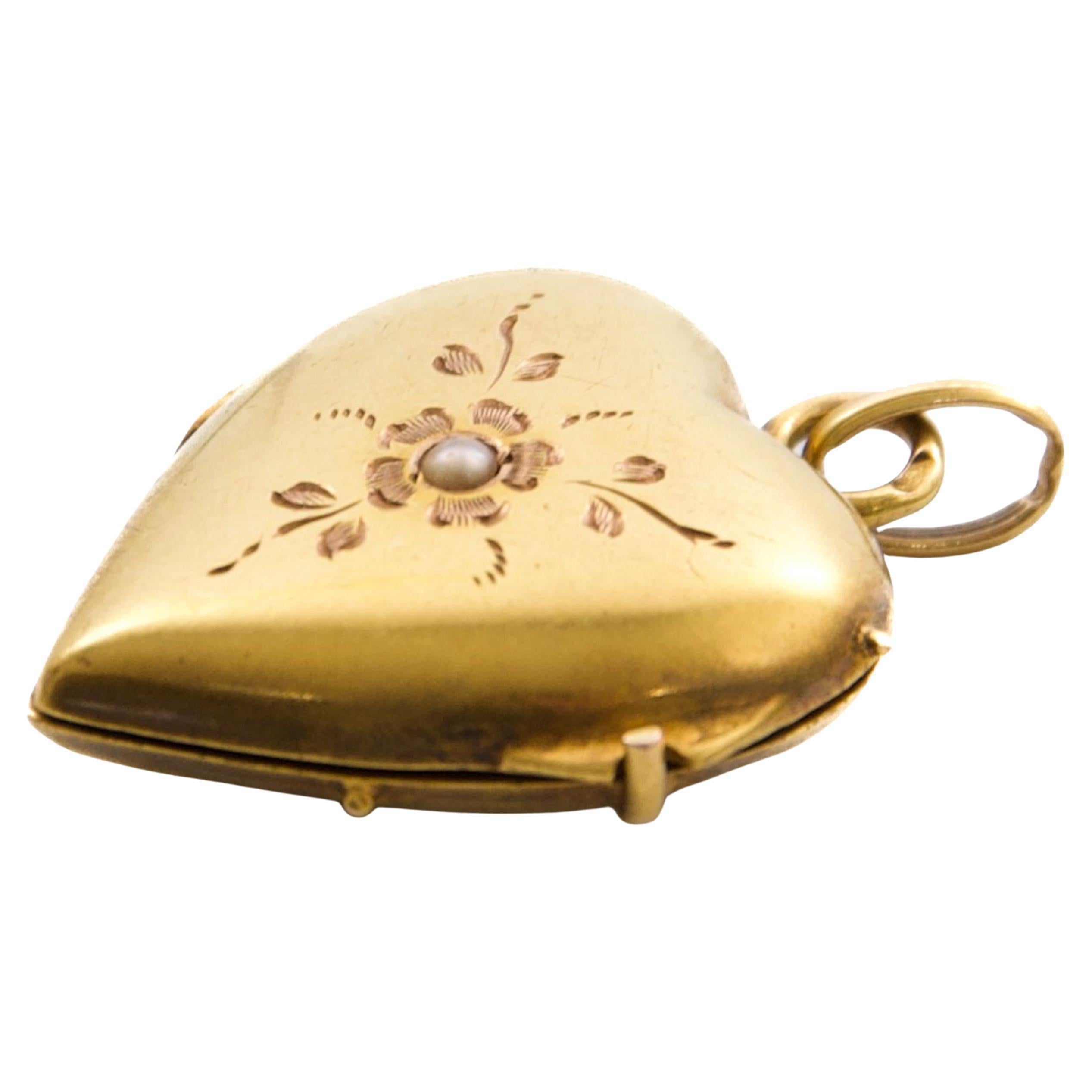 Antique Victorian 14 Karat Gold Heart Shape Locket Pendant For Sale 2