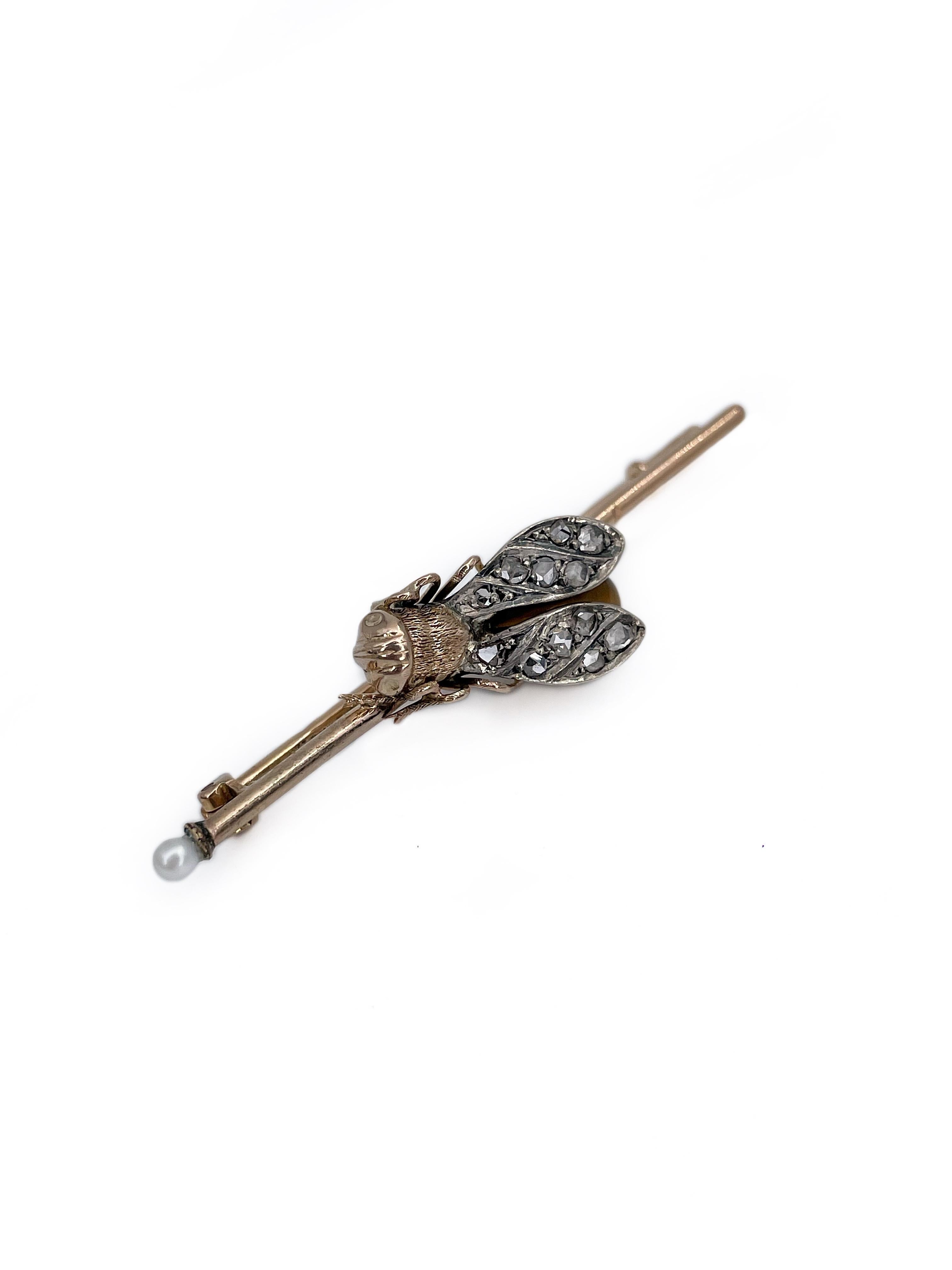 This is a lovely Victorian insect bar brooch. It depicts a fly or a bee. The piece is crafted in 14K gold and is adorned with 830 hallmark silver. It features:
- 1pc. cabochon cut tiger’s eye
- 12 pcs. rose cut diamonds: TW 0.16ct, RW-STW, VS-SI
- 1