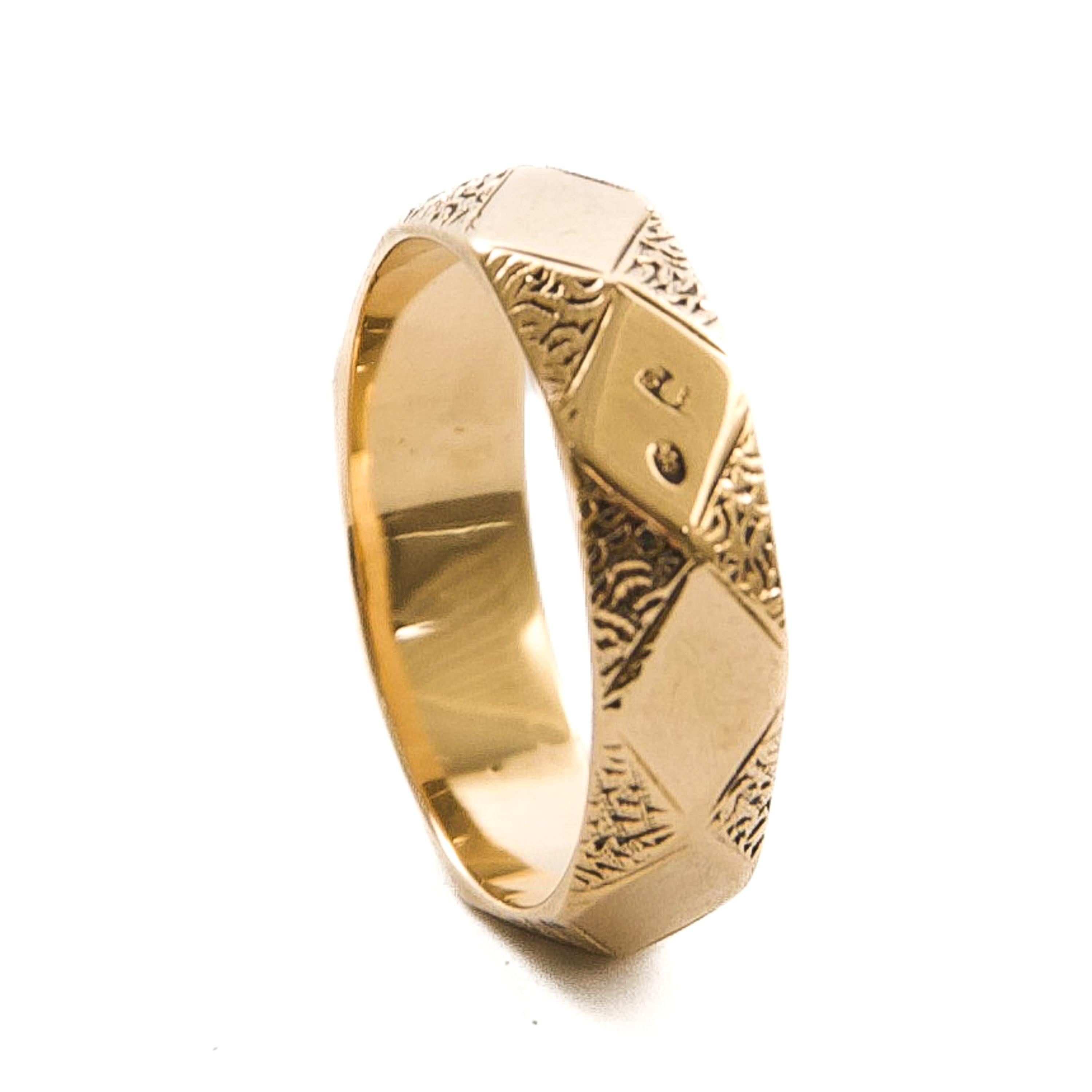Bague jonc victorienne ancienne rose texturée en or 14 carats en vente 1