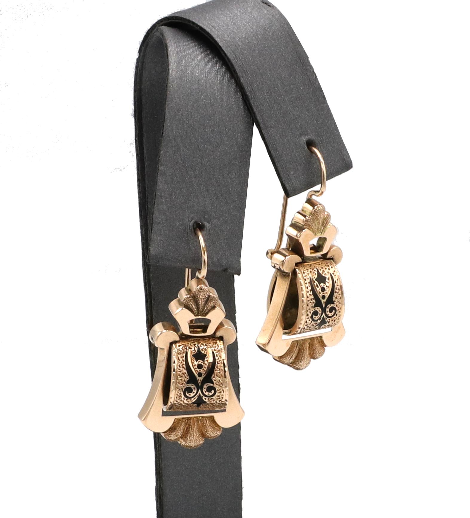 Late Victorian Antique Victorian 14 Karat Yellow Gold & Enamel Tracery Dangle Drop Earrings For Sale