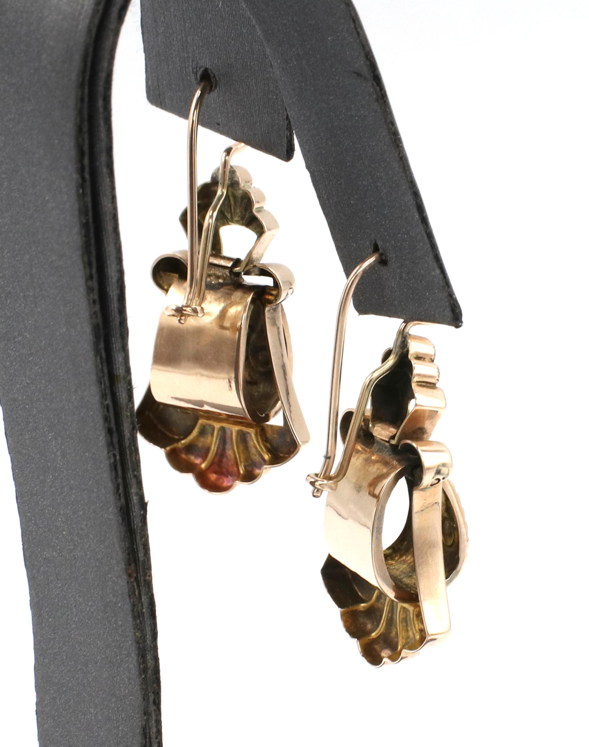 Antique Victorian 14 Karat Yellow Gold & Enamel Tracery Dangle Drop Earrings In Good Condition For Sale In  Baltimore, MD