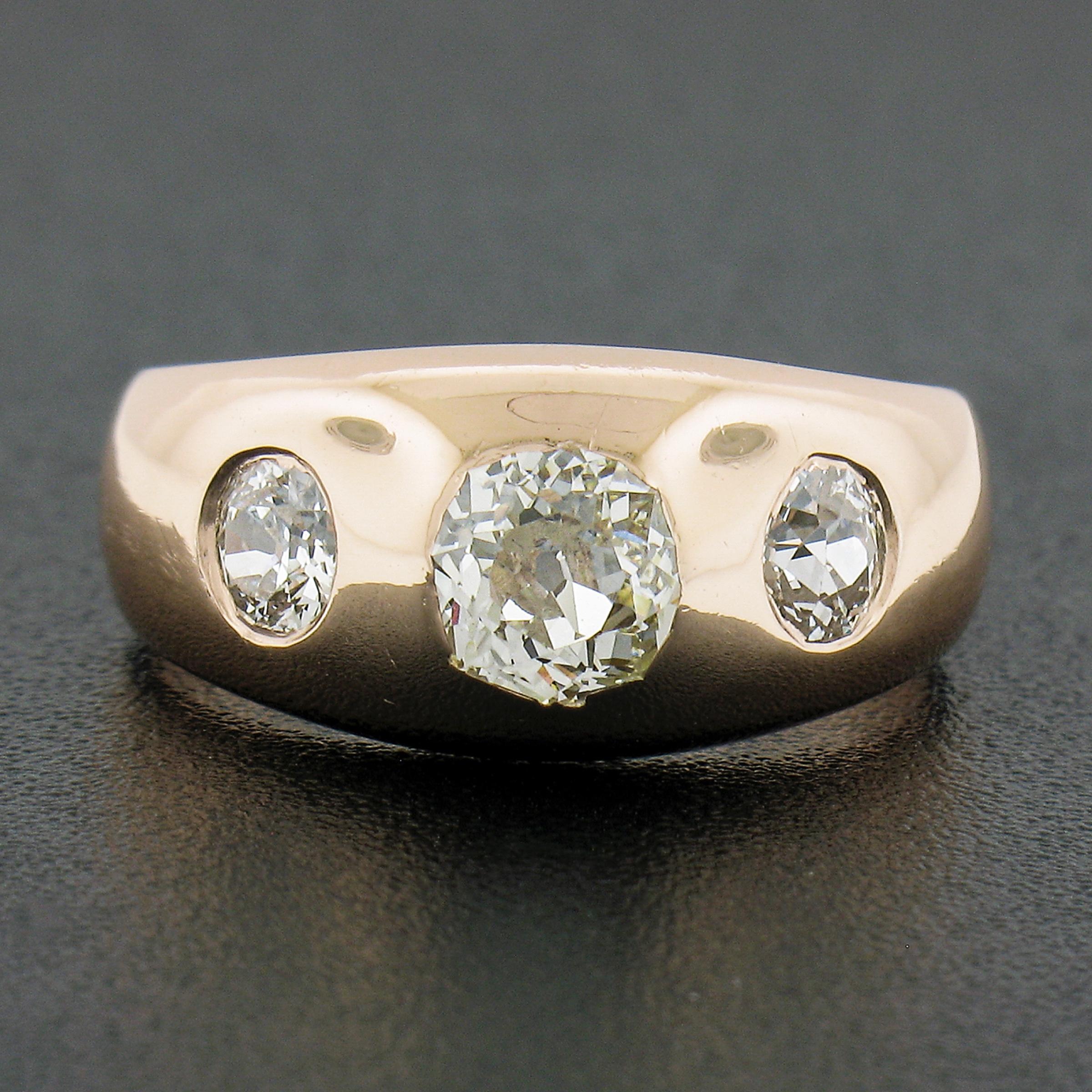 Antike viktorianische 14K Gold 0,82ct Old Cut Mine Diamant 3 Stone Gypsy Ring (Viktorianisch)