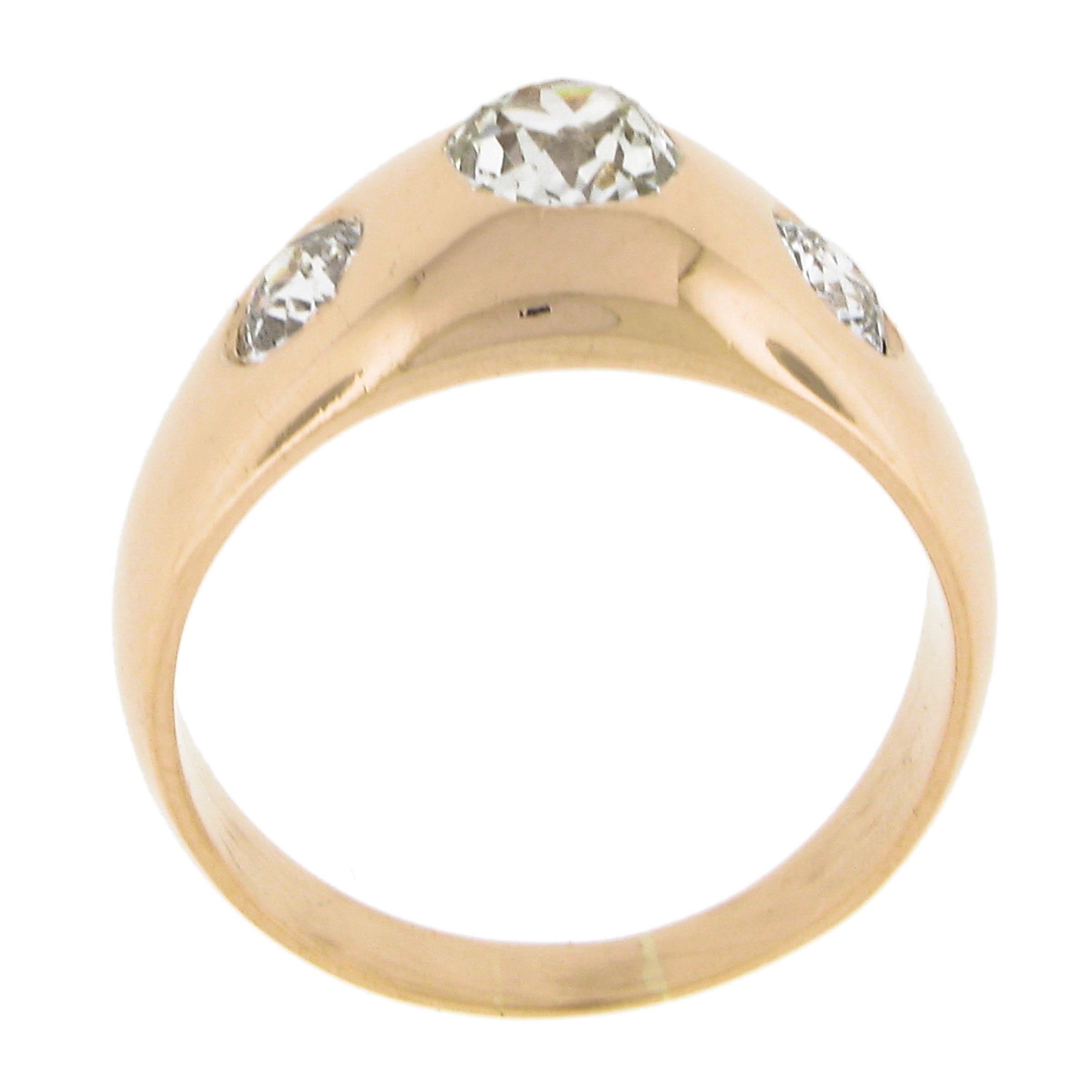 Antike viktorianische 14K Gold 0,82ct Old Cut Mine Diamant 3 Stone Gypsy Ring im Angebot 2