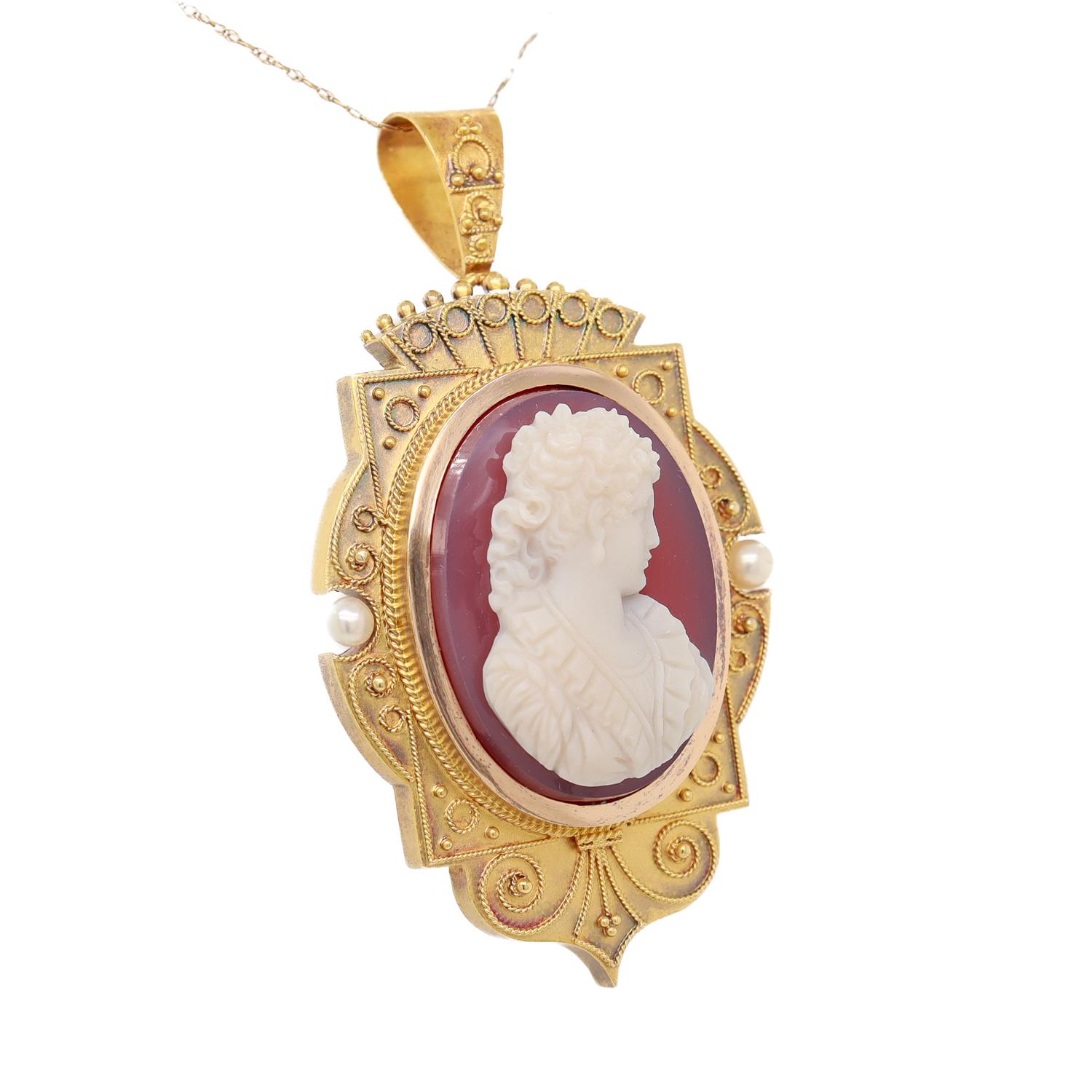 Antique Victorian 14k Gold, Agate & Pearl Cameo Brooch / Pendant of a Youth For Sale 2