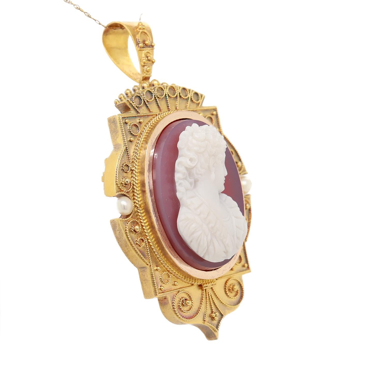 Antique Victorian 14k Gold, Agate & Pearl Cameo Brooch / Pendant of a Youth For Sale 3