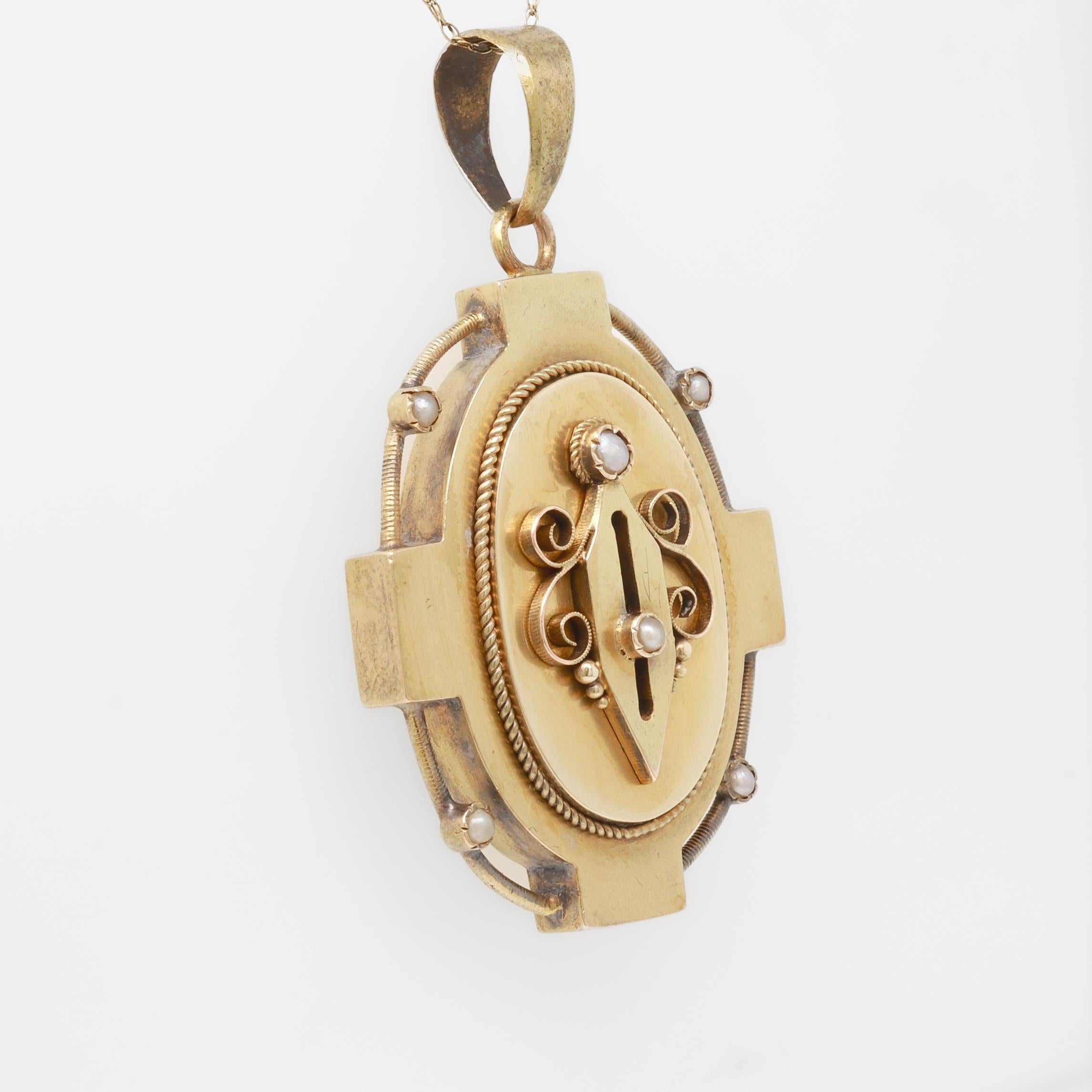 Antique Victorian 14k Gold and Seed Pearl Pendant Locket For Sale 4