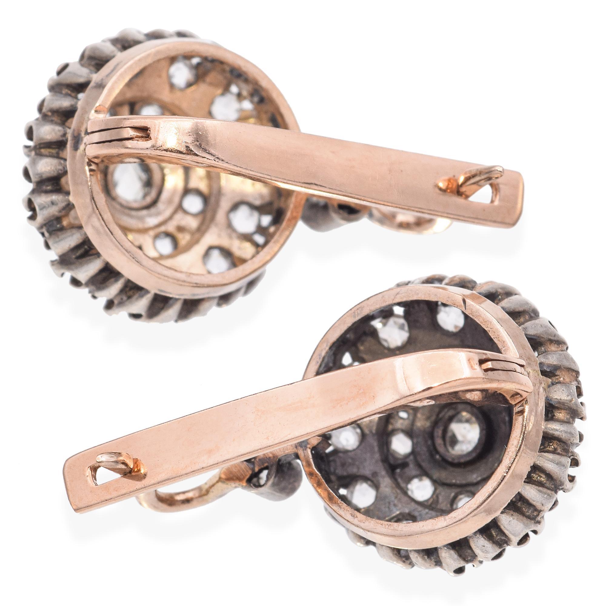 Taille rose Boucles d'oreilles victoriennes anciennes en or et argent 14 carats avec grappe de diamants taille rose en vente
