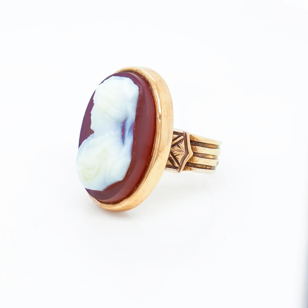 Round Cut Antique Victorian 14k Gold & Carved Agate Cameo Signet Style Ring For Sale