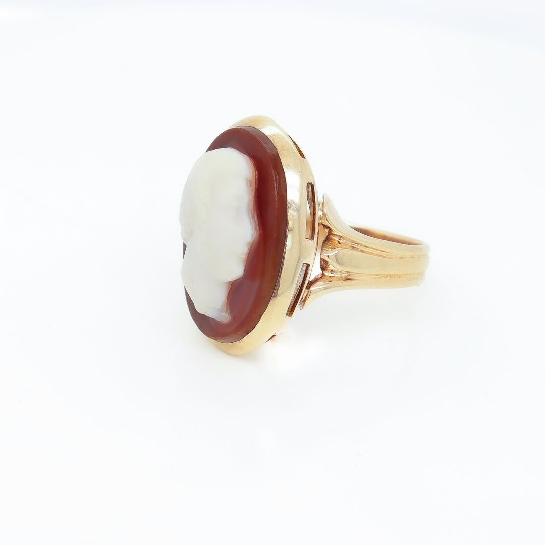 Women's or Men's Antique Victorian 14k Gold & Carved Agate Cameo Signet Style Ring For Sale