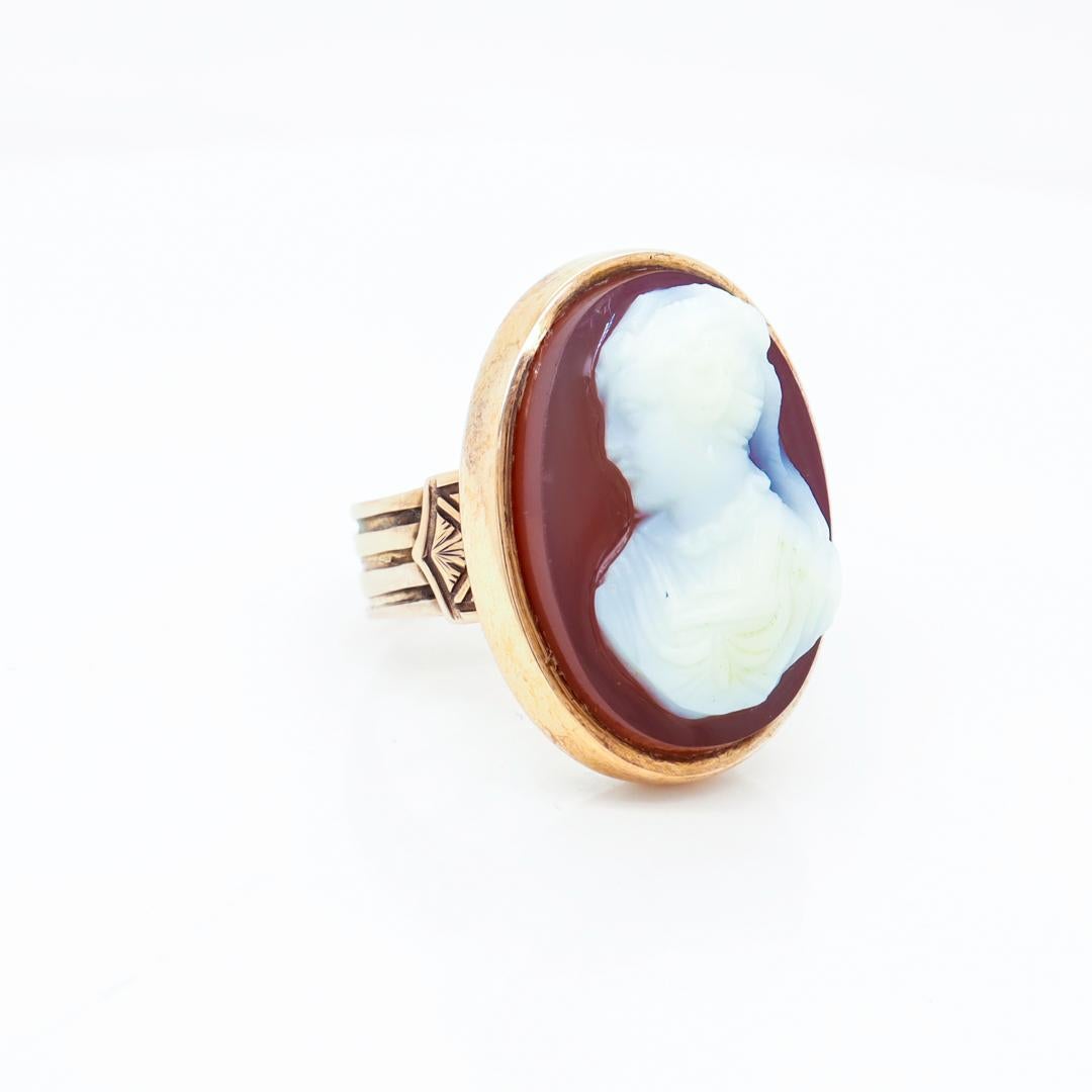 Antique Victorian 14k Gold & Carved Agate Cameo Signet Style Ring For Sale 3