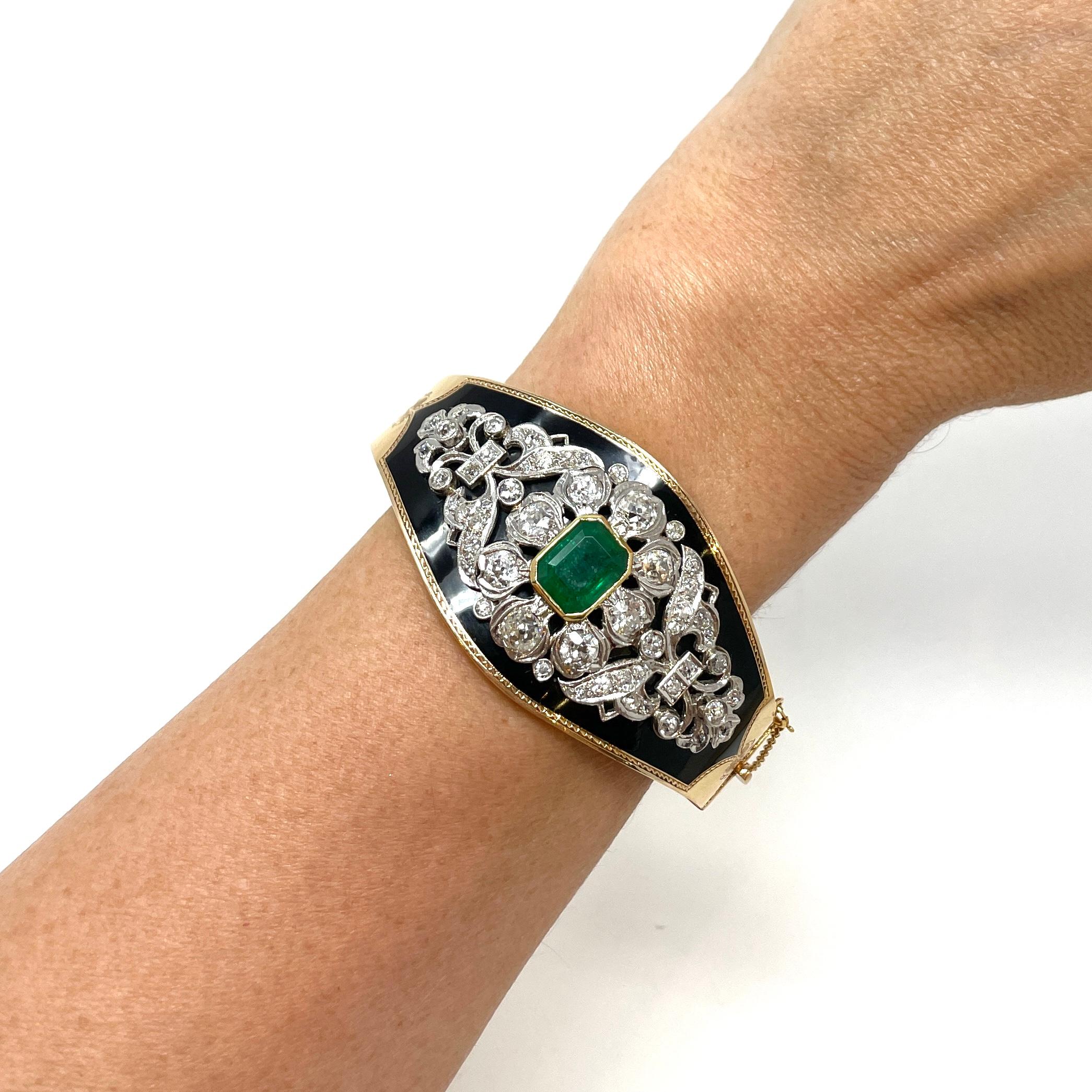 Bracelet jonc victorien ancien en or 14 carats émaillé, diamants et émeraudes en vente 2