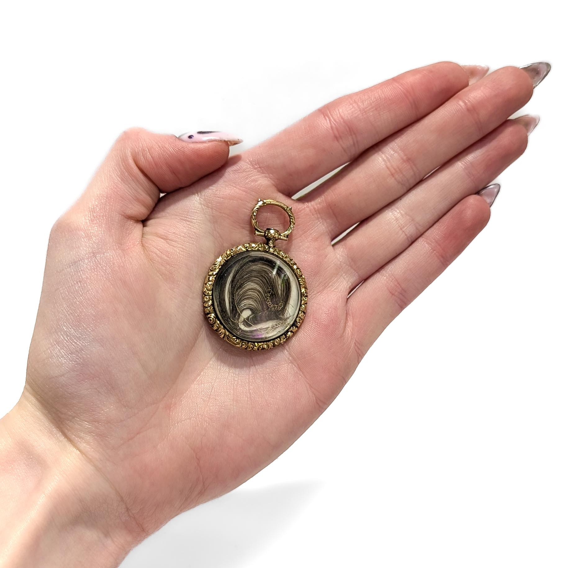 Antique Victorian 14K Gold, Enamel, & Hair Art Mourning Locket Pendant For Sale 1