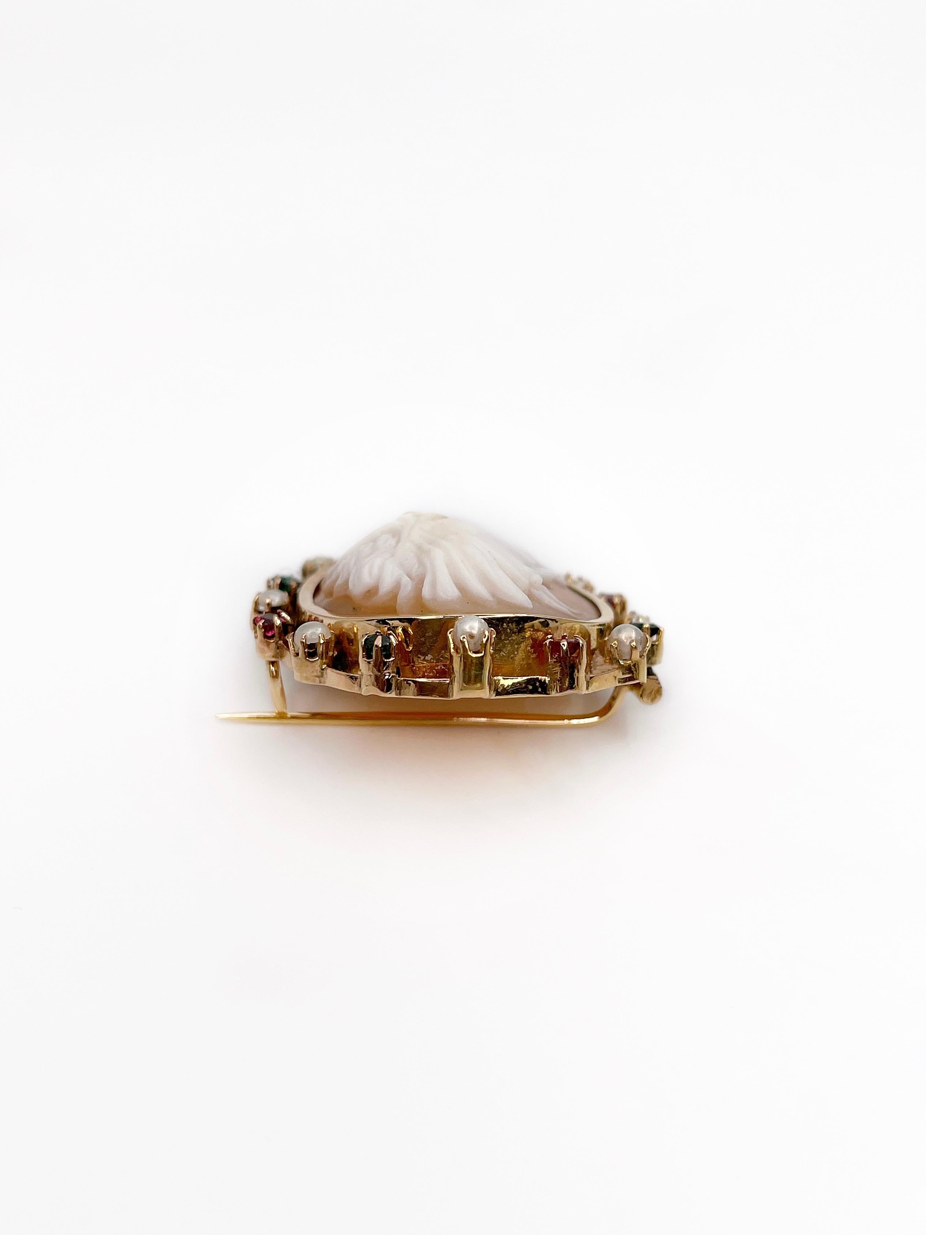 Late Victorian Victorian 14 Karat Gold Pearl Garnet Left Facing Cameo Pin Brooch