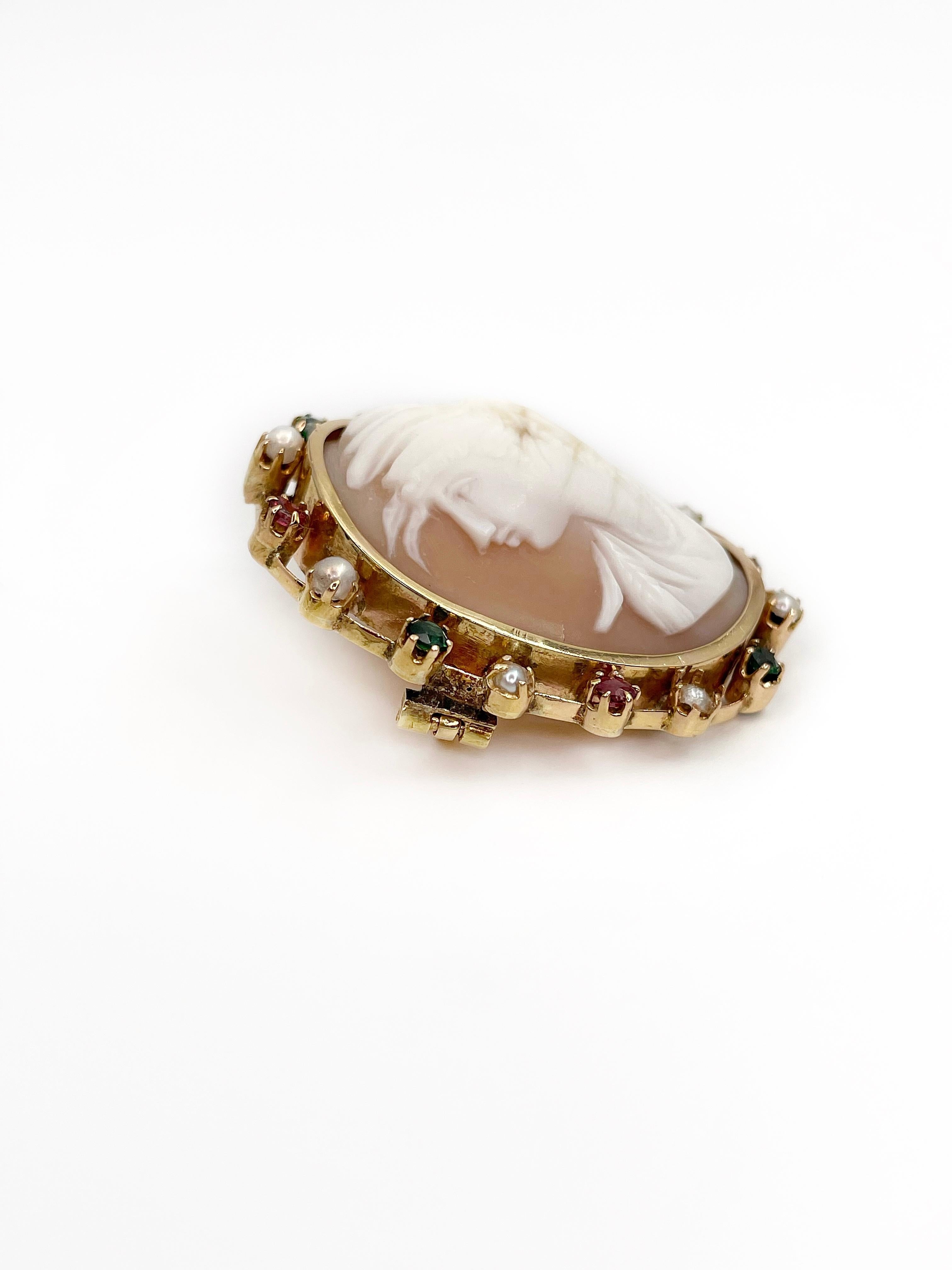 Mixed Cut Victorian 14 Karat Gold Pearl Garnet Left Facing Cameo Pin Brooch